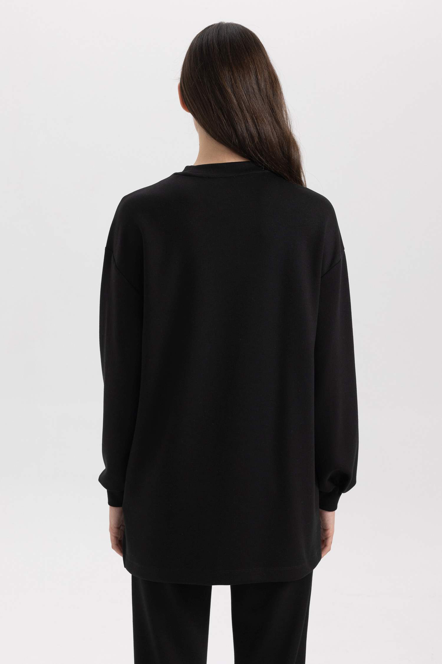 تونيك كم طويل قصة عادية بياقة مستديرة