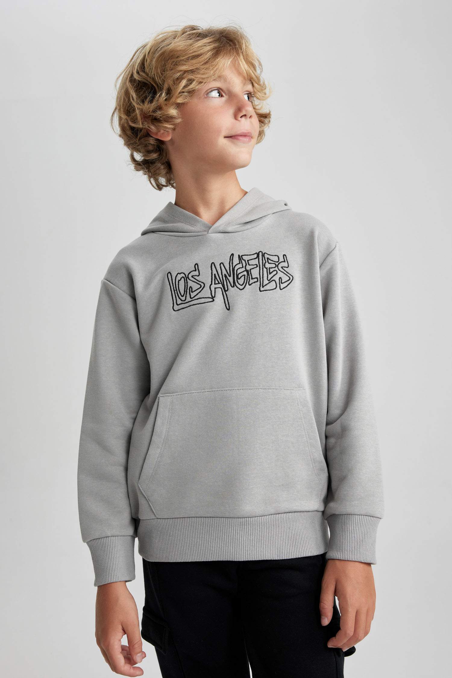 Толтовка с капюшоном для мальчиков