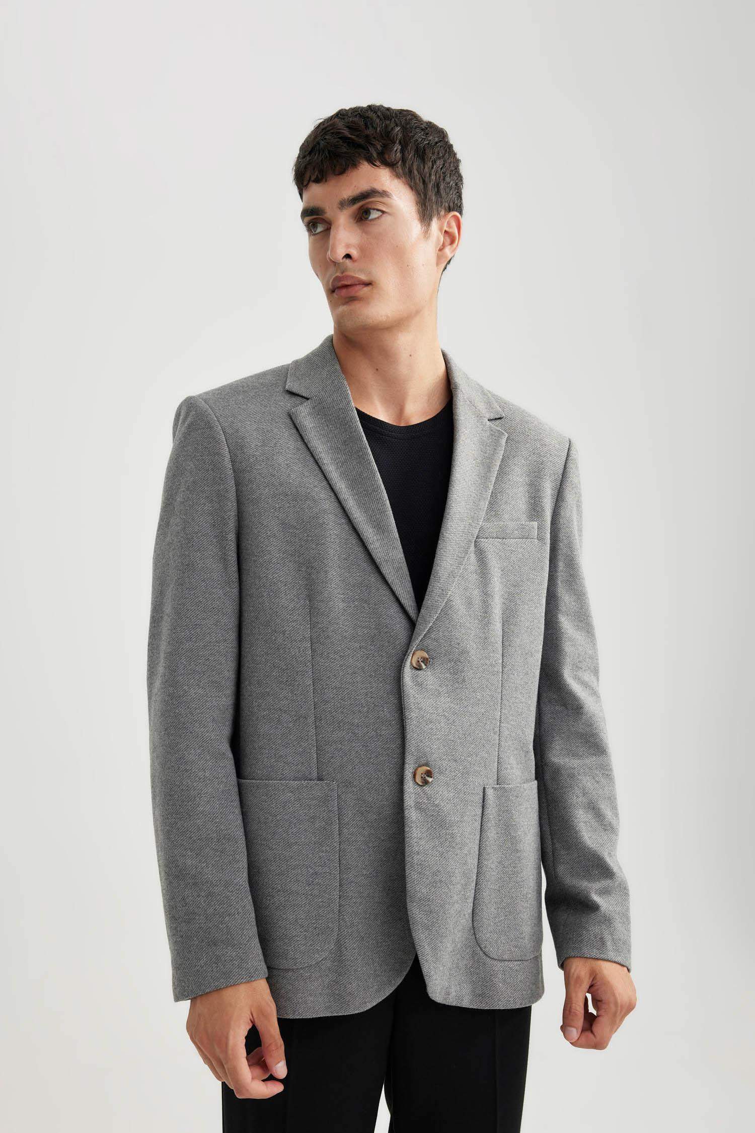 Блейзер стандартного кроя