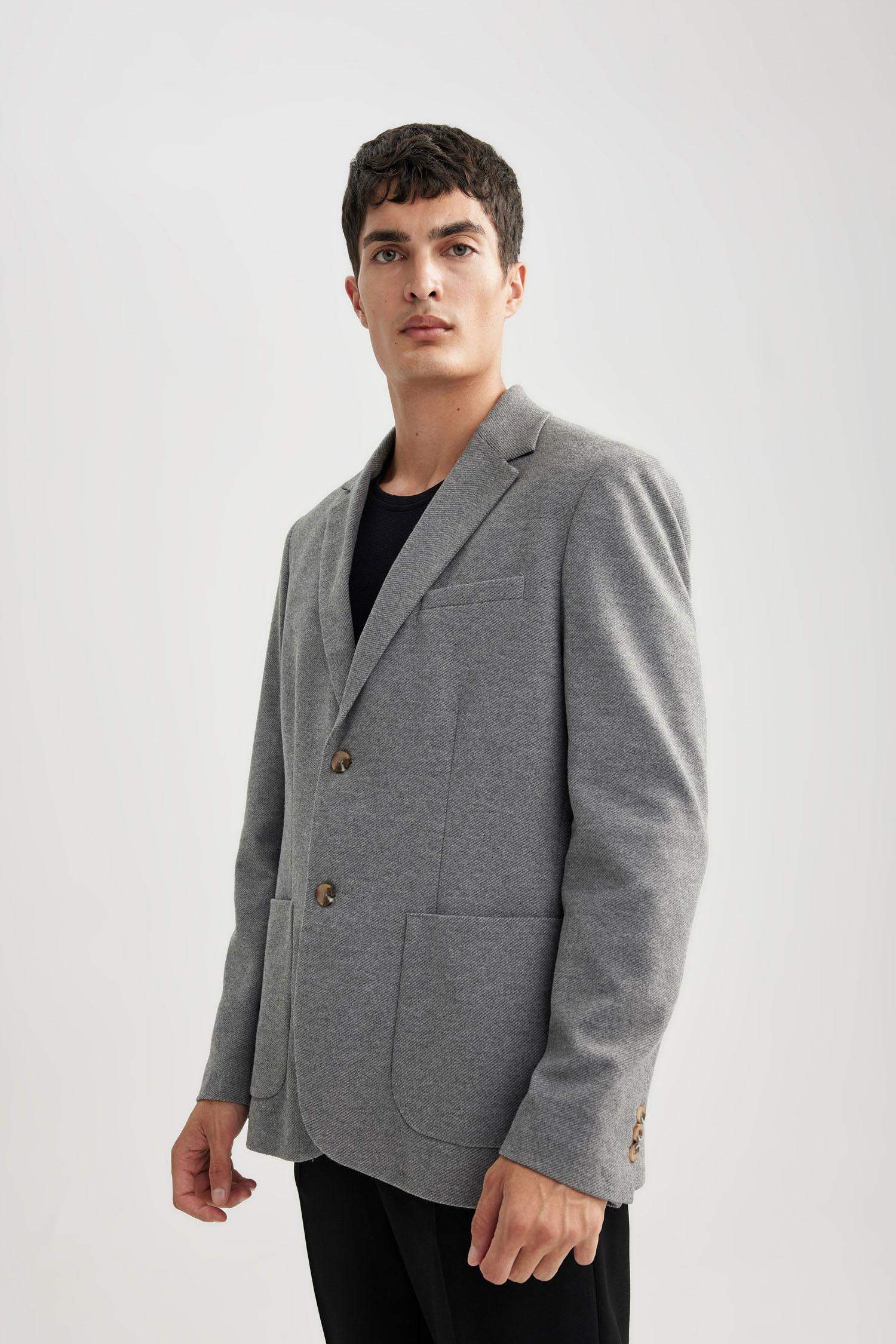 Блейзер стандартного кроя