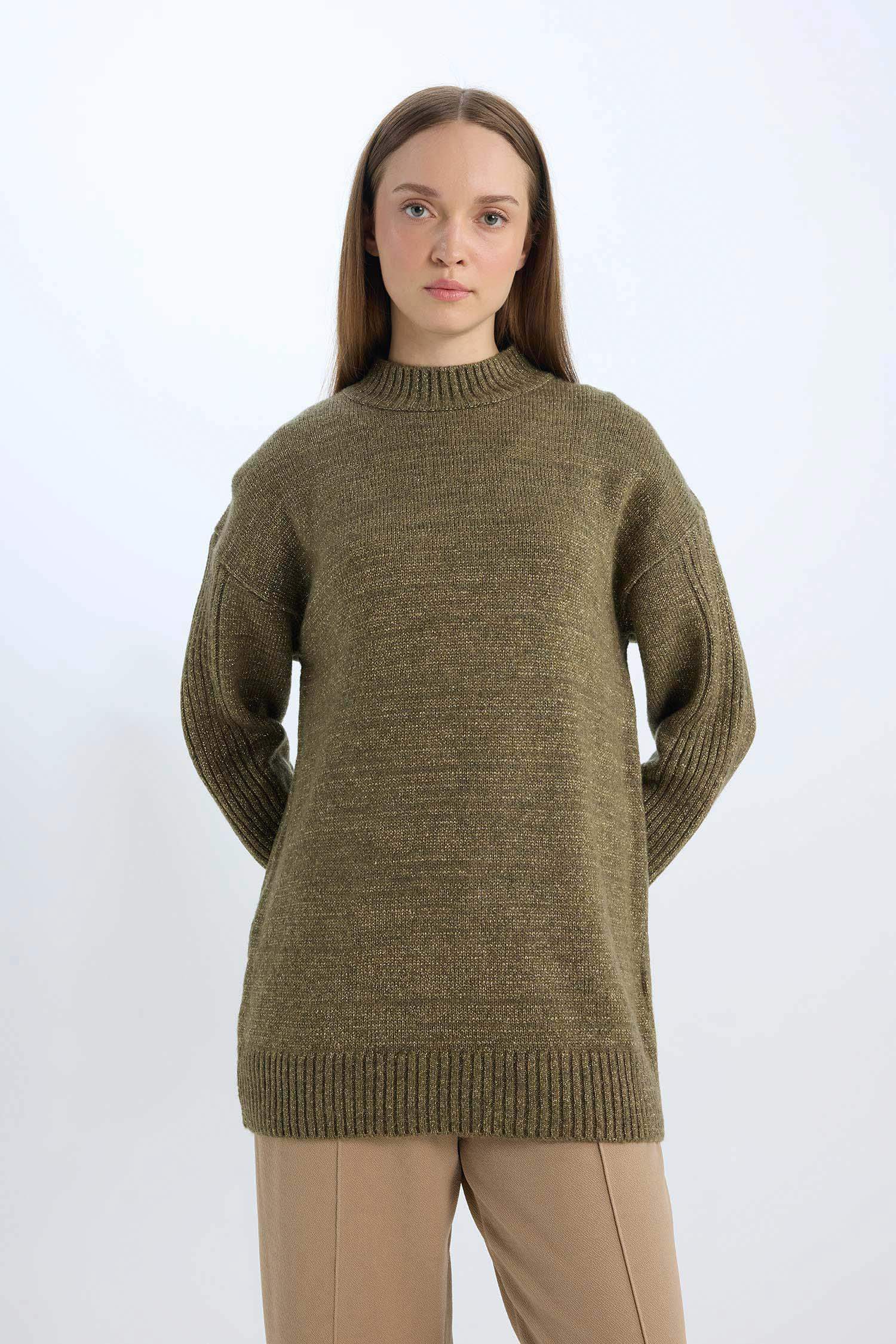 Regular Fit Yarım Balıkçı Yaka Basic Düz Triko Kazak Tunik