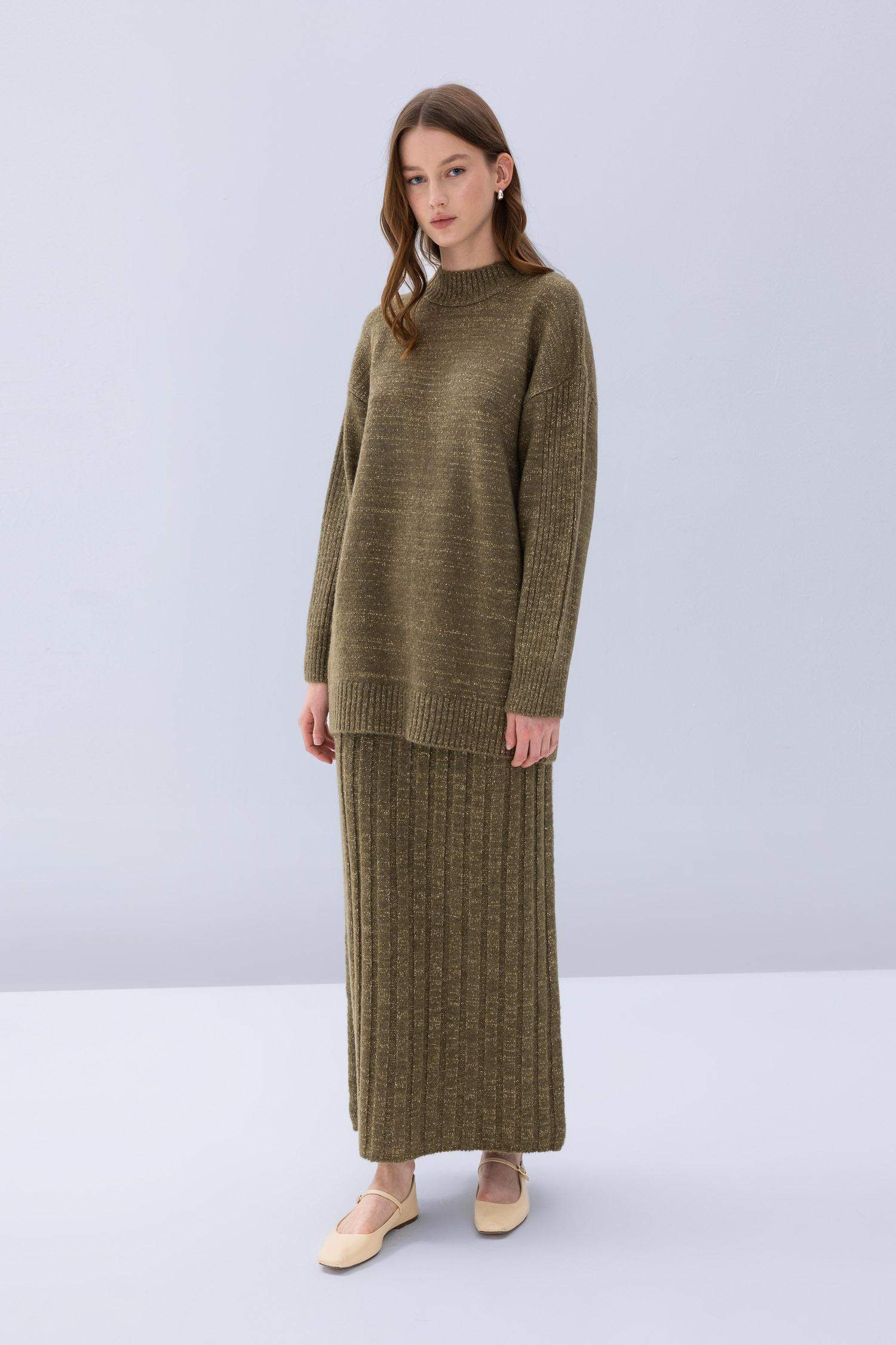 تنورة طولية قصة عادية