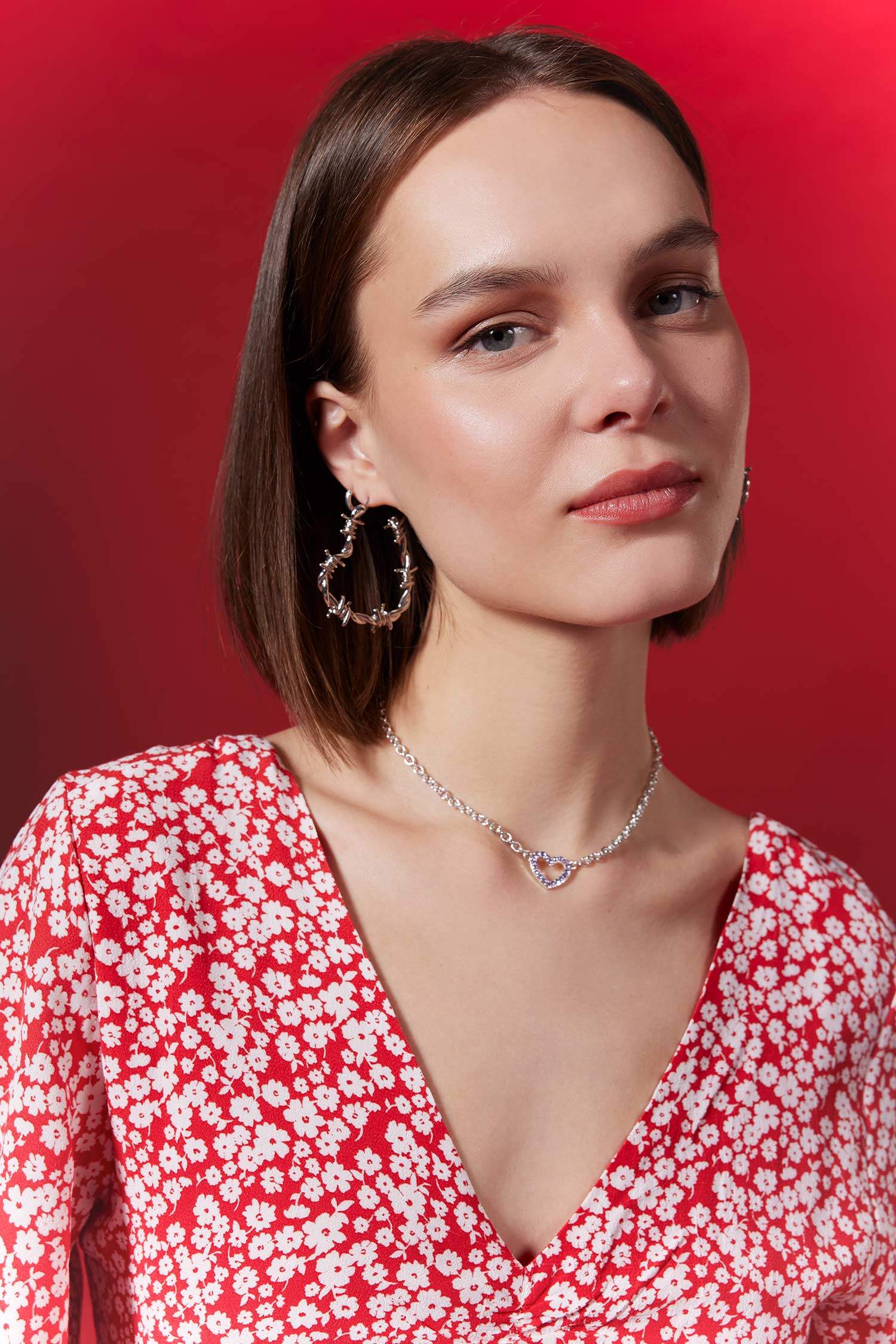 гүлді v жаға қысқа жеңді Қысқа жеңді тоқылған көйлек