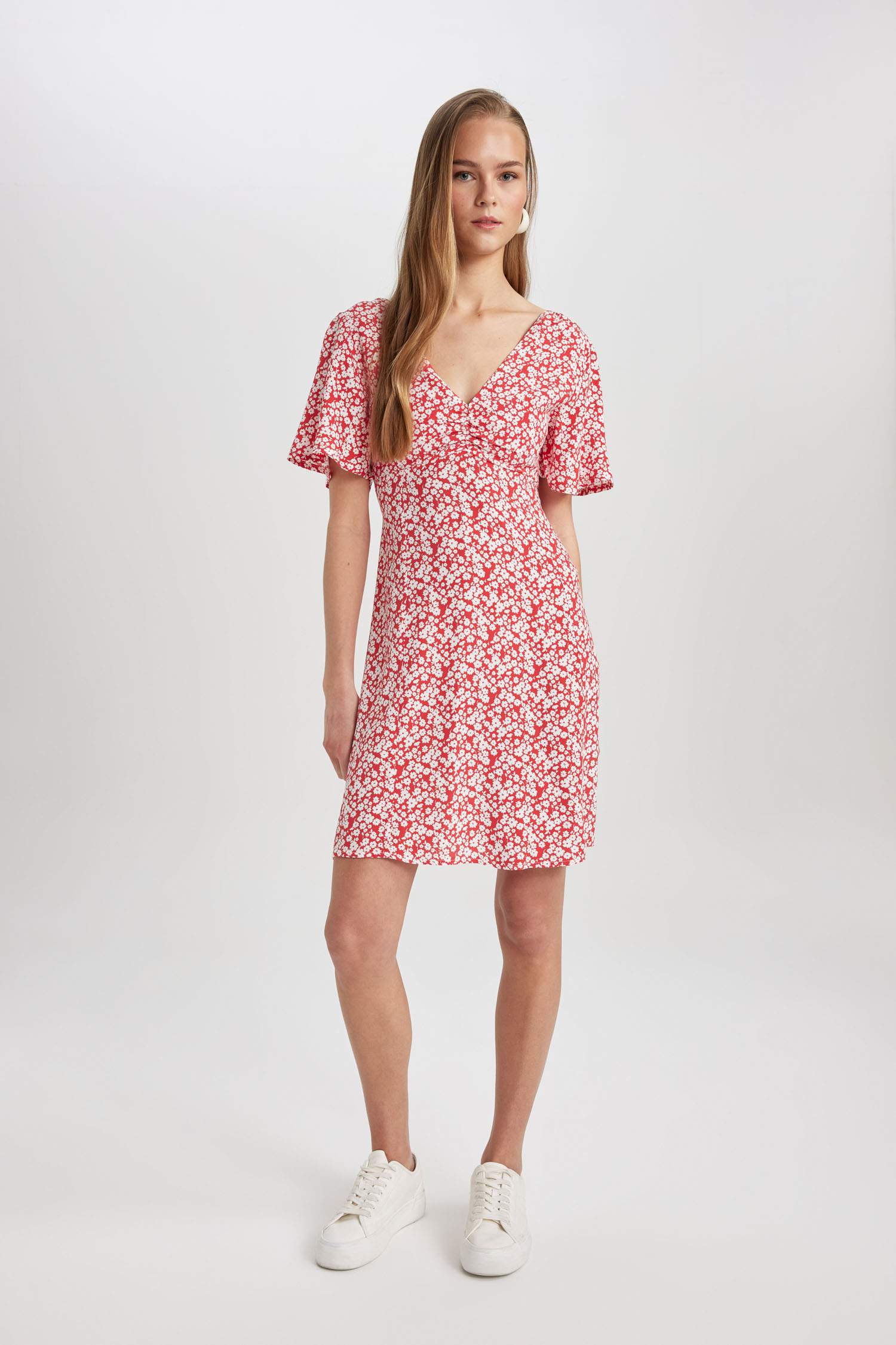 гүлді v жаға қысқа жеңді Қысқа жеңді тоқылған көйлек