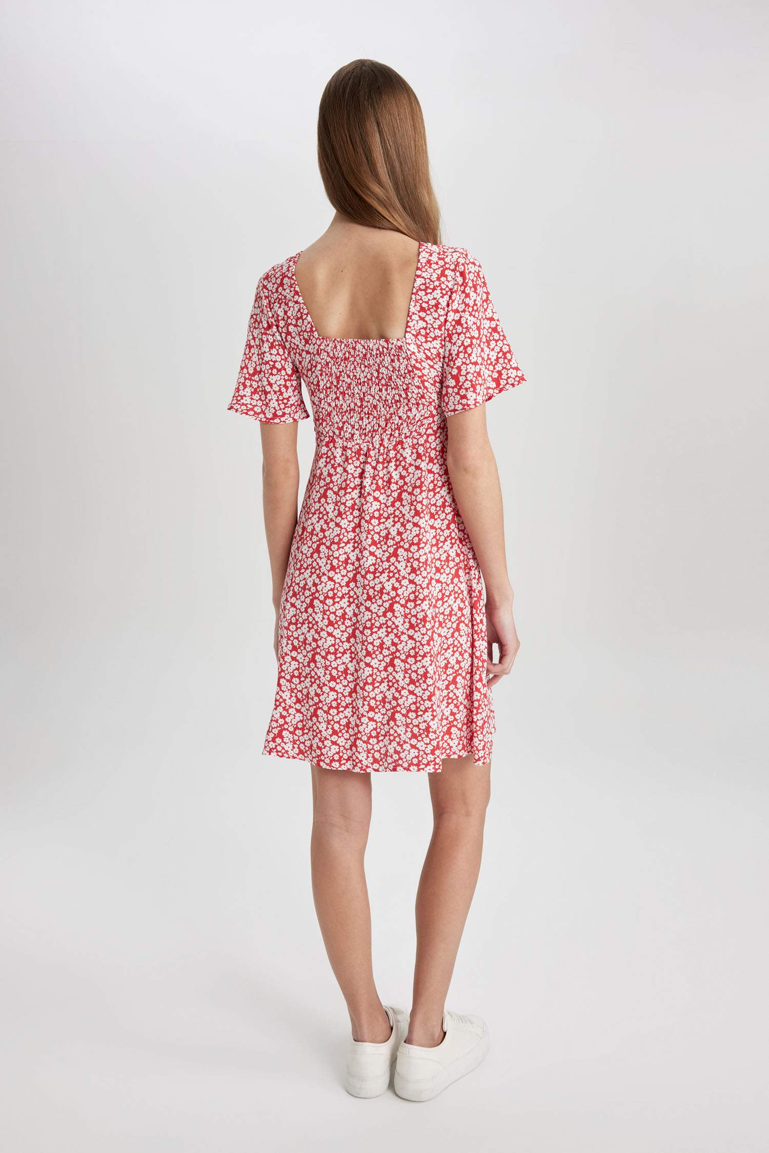 гүлді v жаға қысқа жеңді Қысқа жеңді тоқылған көйлек