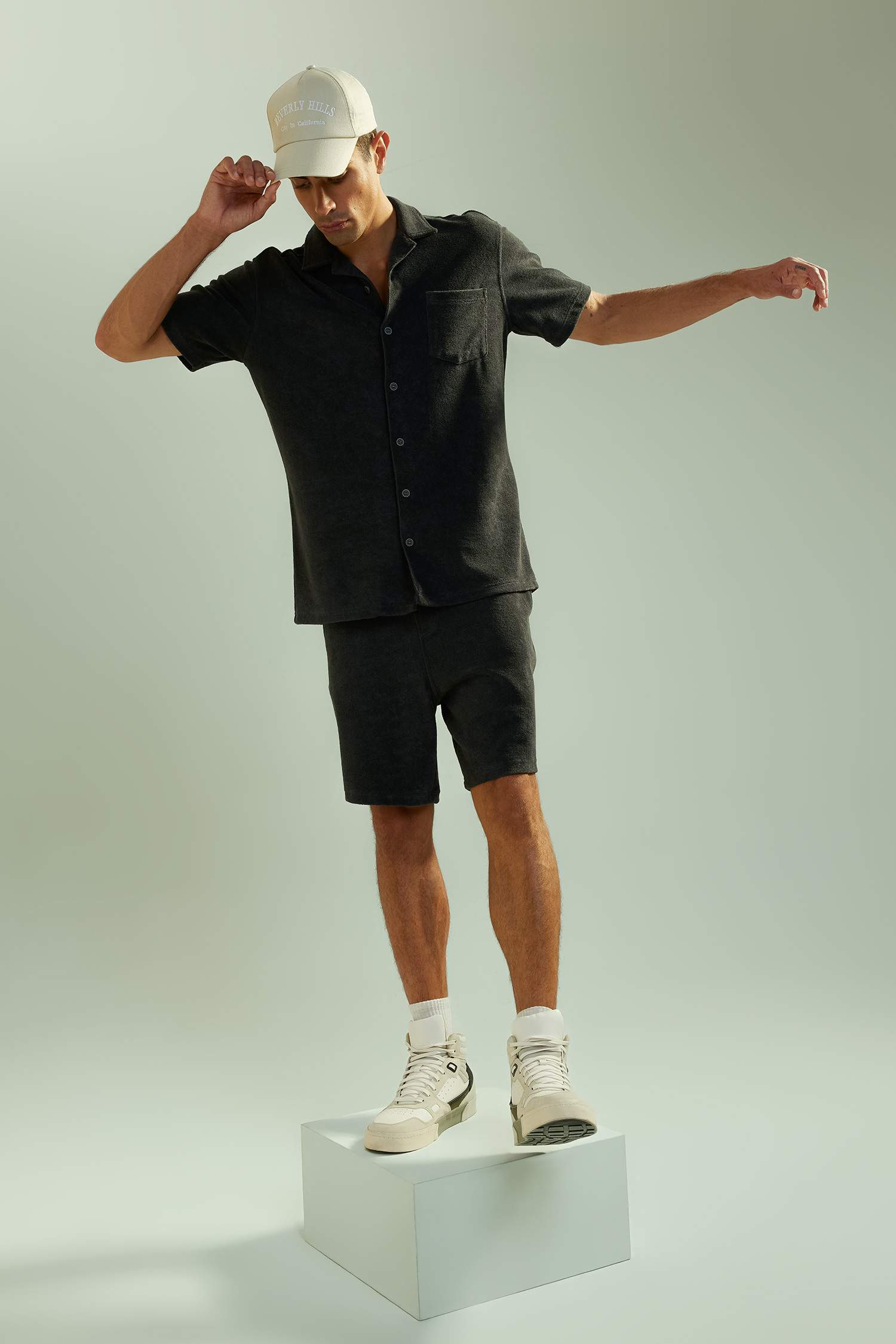 شورت منسوج قصة مريحة