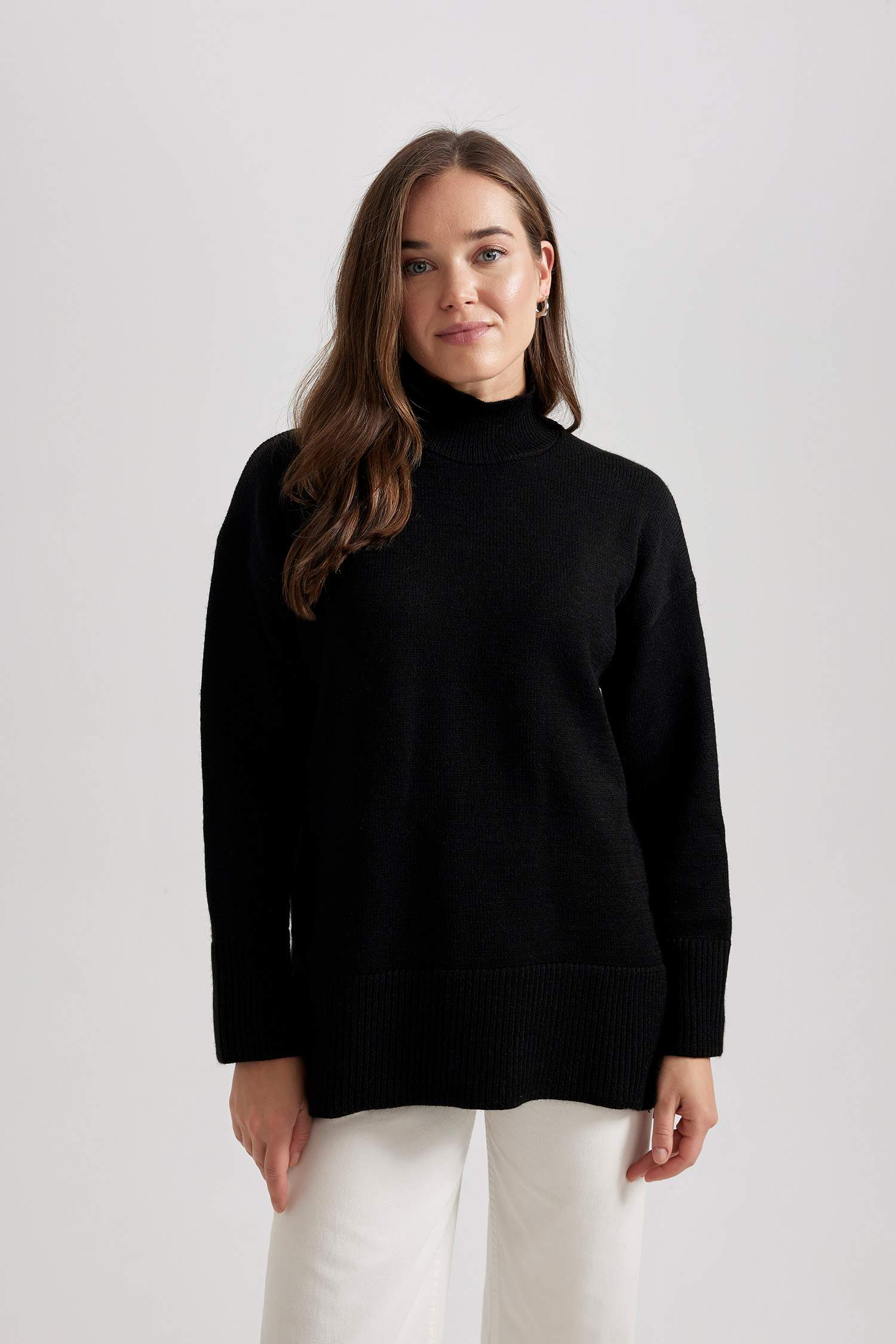 Tunique en tricot basique à col roulé Coupe régulière