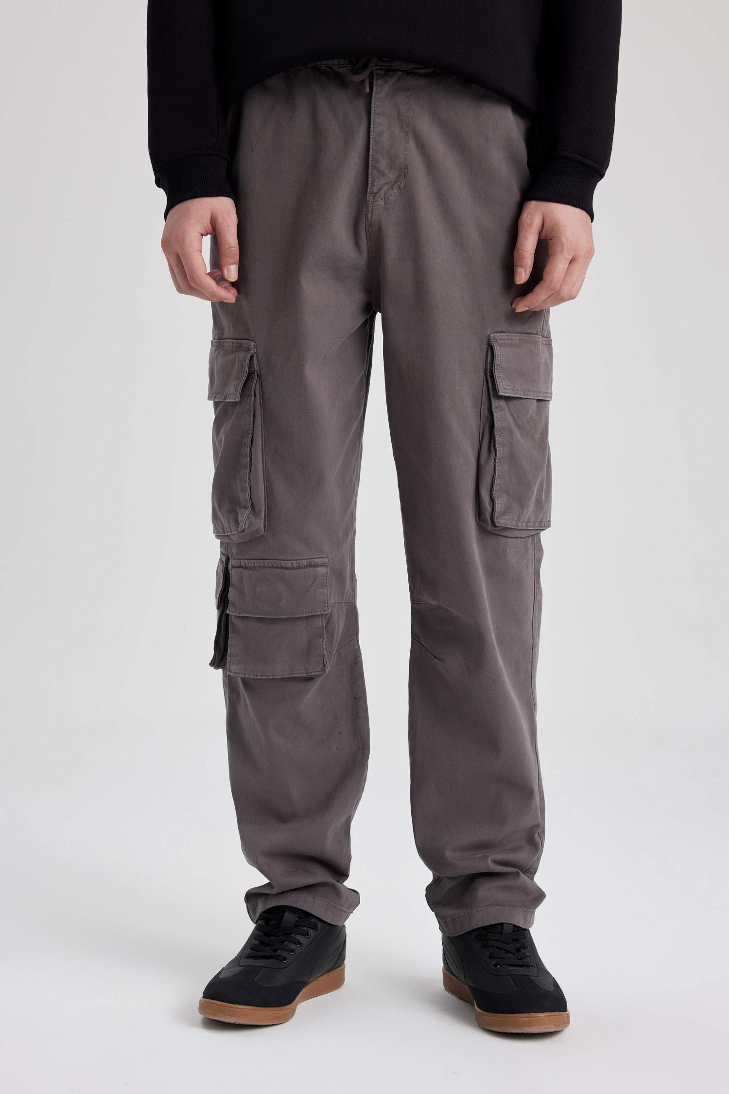 Relax Fit Kargo Cepli Düz Paça Gabardin Pantolon