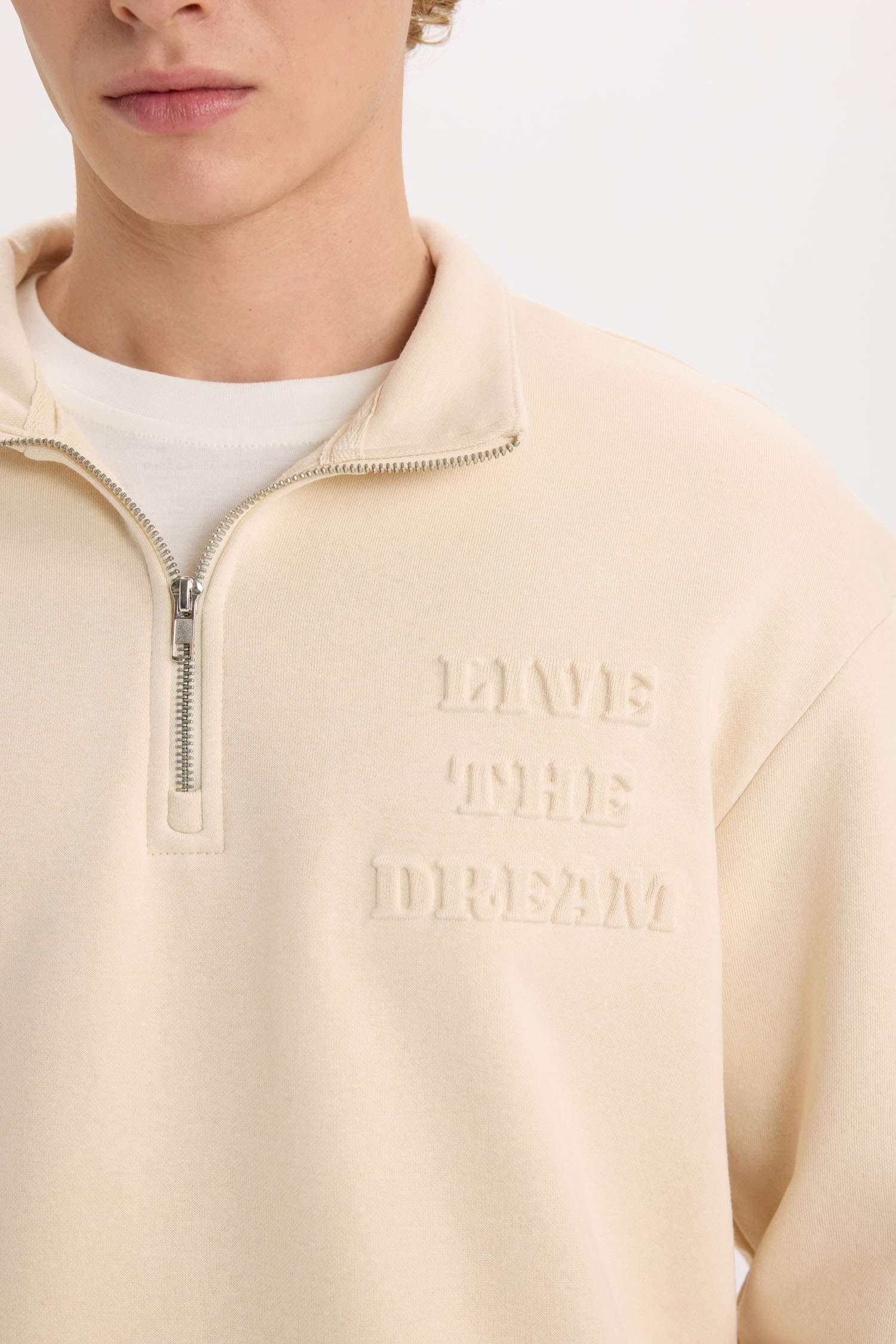 Comfort Regular Fit Rahat Kalıp Dik Yaka Fermuarlı Baskılı Sweatshirt