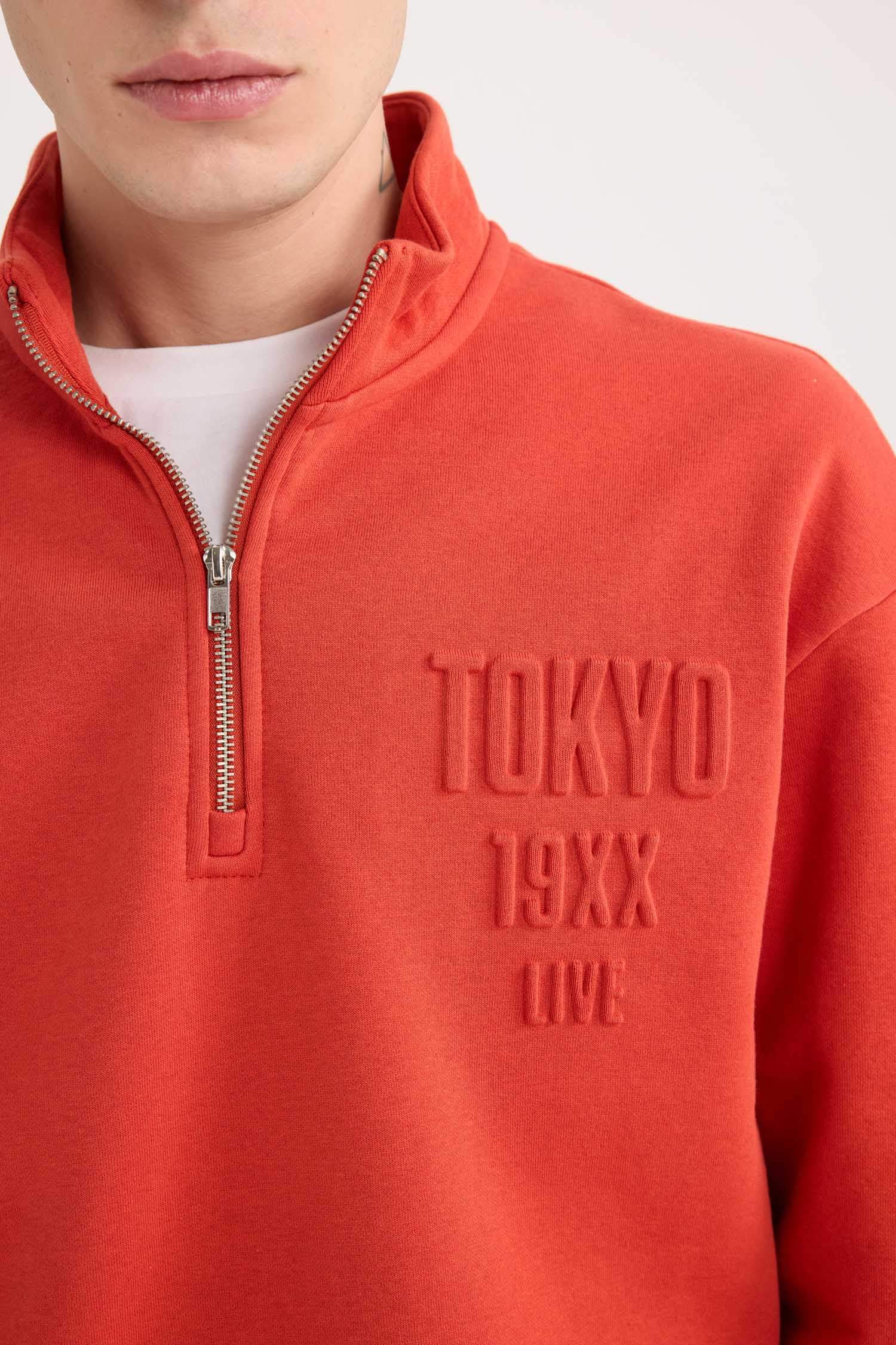 Comfort Regular Fit Rahat Kalıp Dik Yaka Fermuarlı Baskılı Sweatshirt