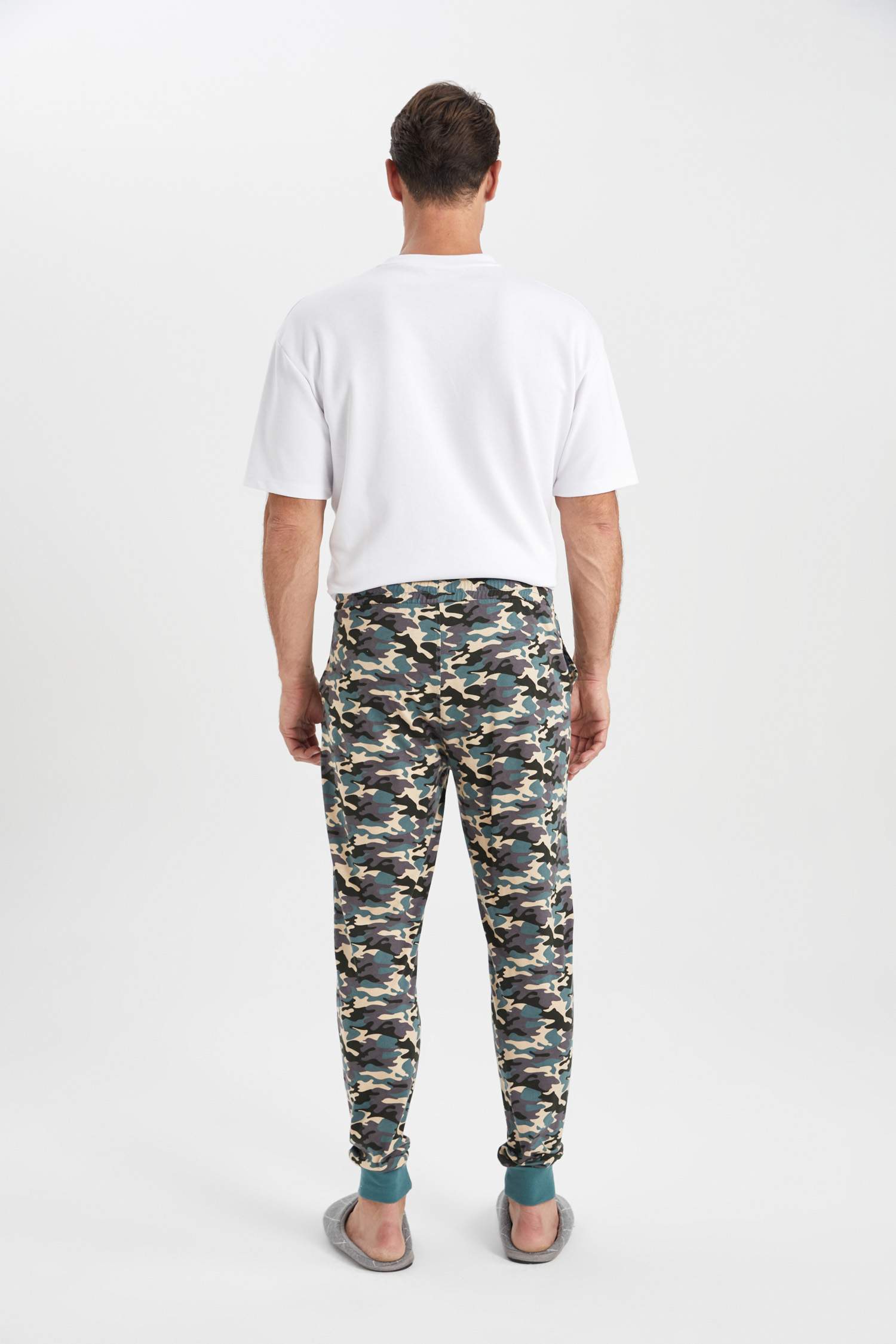 Штани стандартного крою для чоловіків