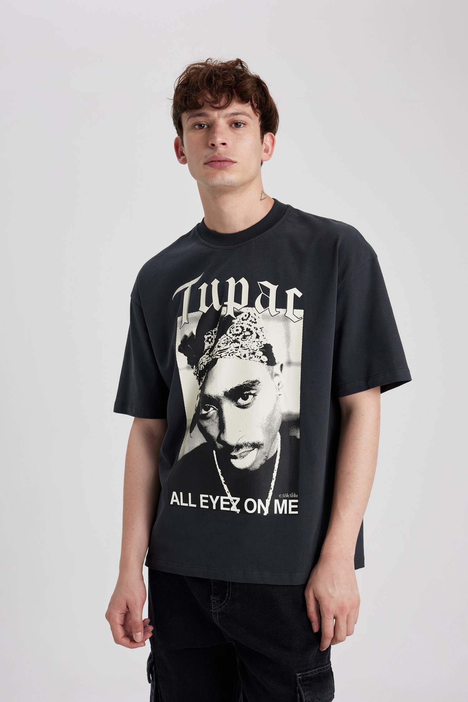 Anthracite Man Tupac Shakur Oversize Crew Neck T-Shirt