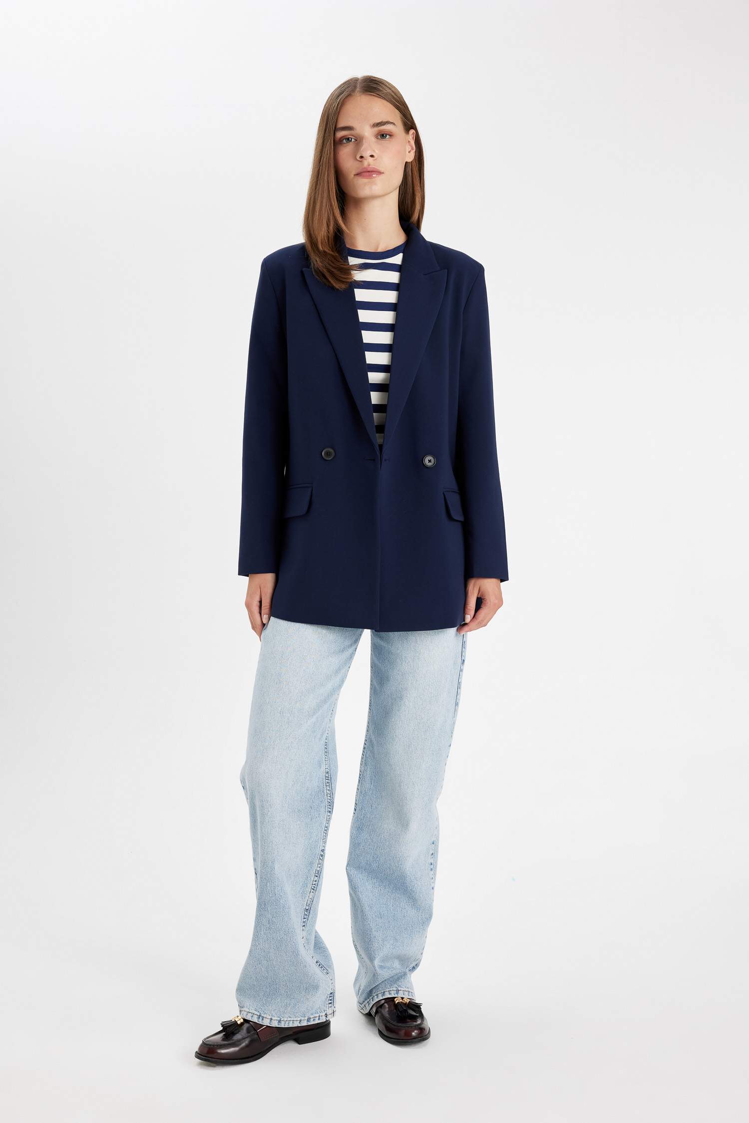 Oversize Geniş Kalıp Kruvaze Yaka Düğmeli Blazer Ceket