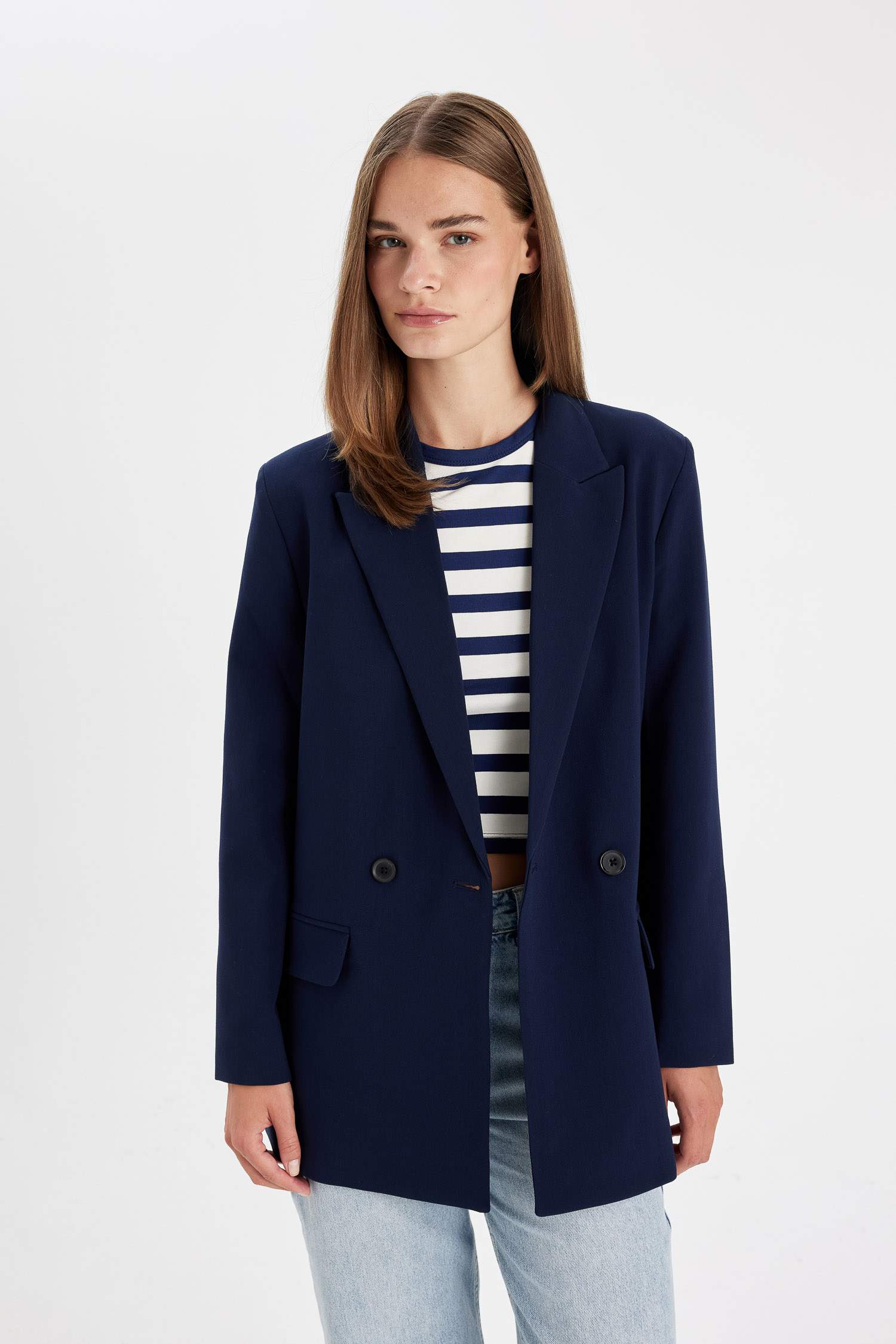 Oversize Geniş Kalıp Kruvaze Yaka Düğmeli Blazer Ceket