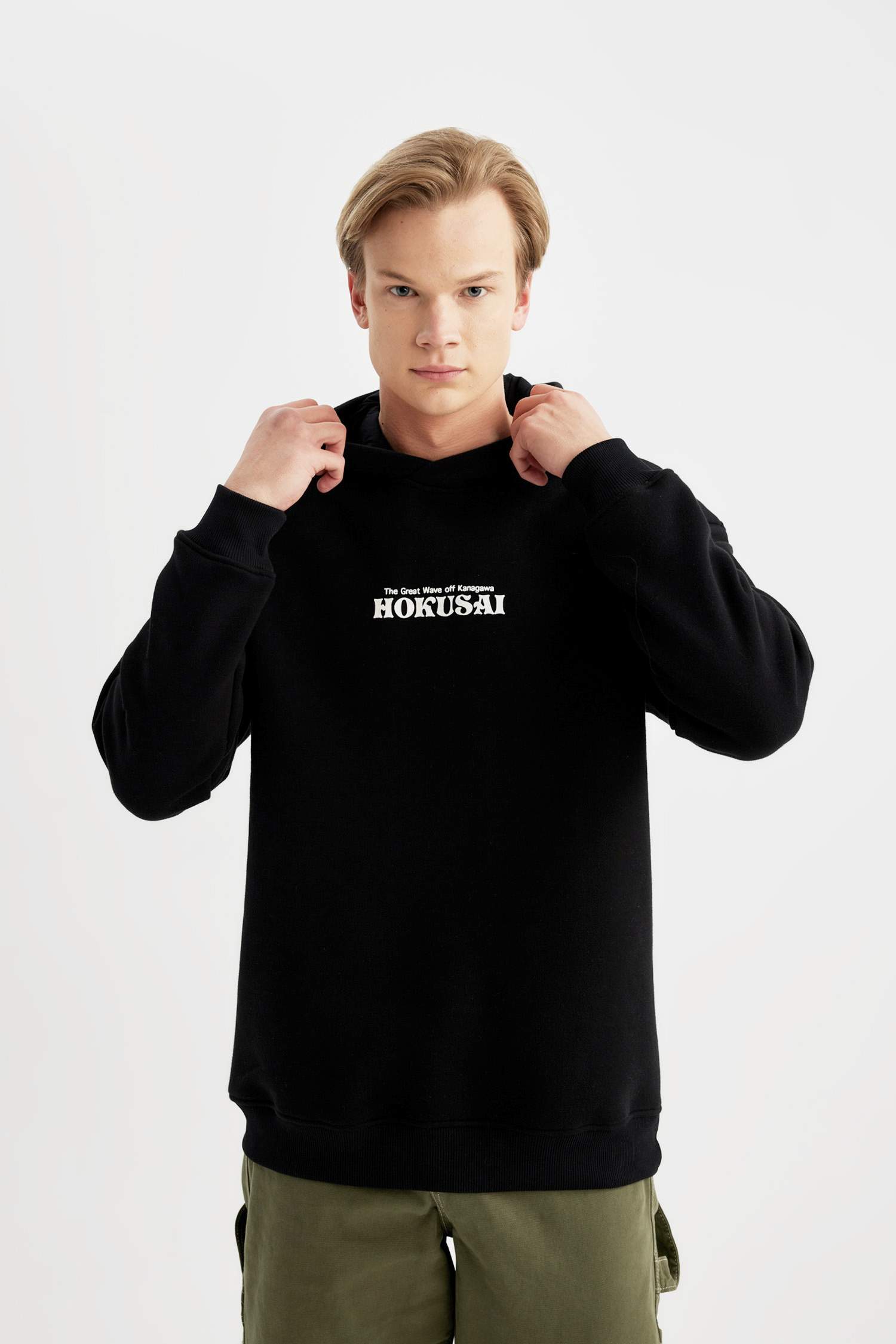 Boxy Fit Art Hokusai Printed Long Sleeve Sweatshirt