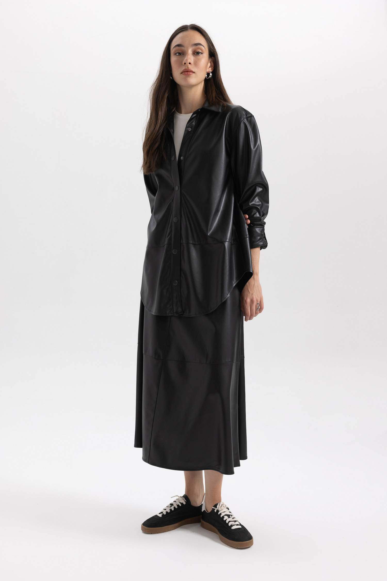 تنورة طويلة جلد صناعي قصة A