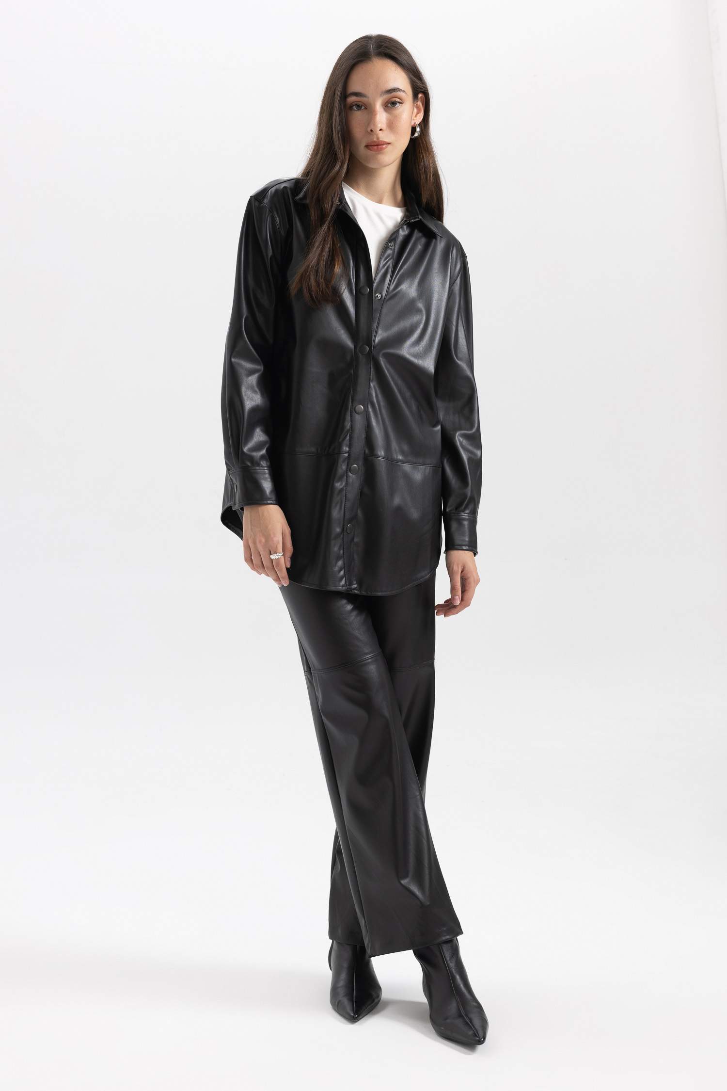 Туника свободного кроя из искусственной кожи