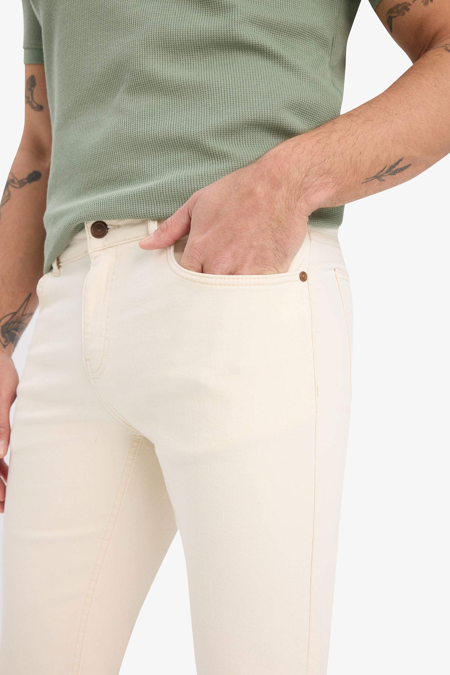 شورت برمودا جينز سليم فيت