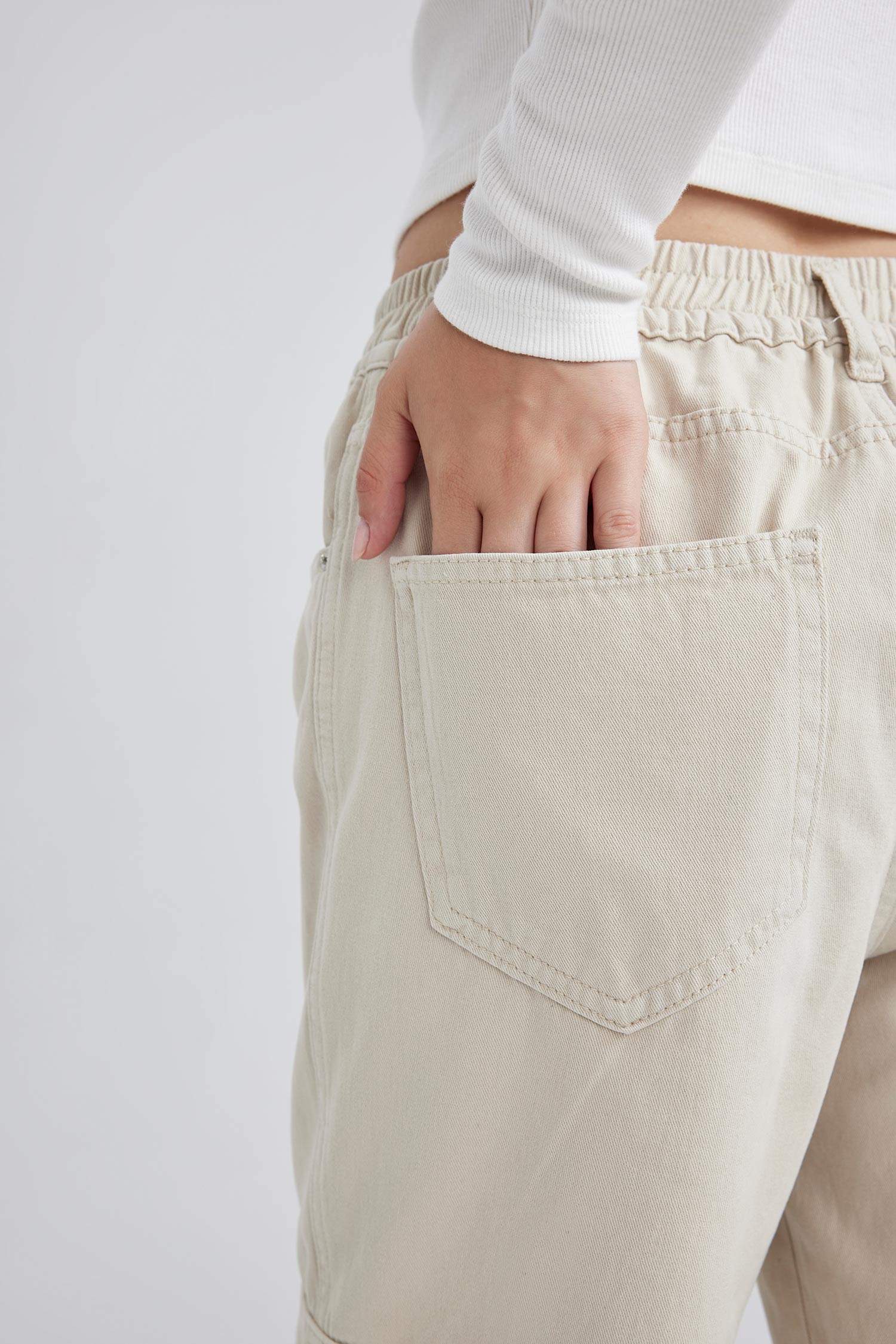 Ecru Woman Cargo Jogger Wowen Fabrics Pants 2891566 | DeFacto