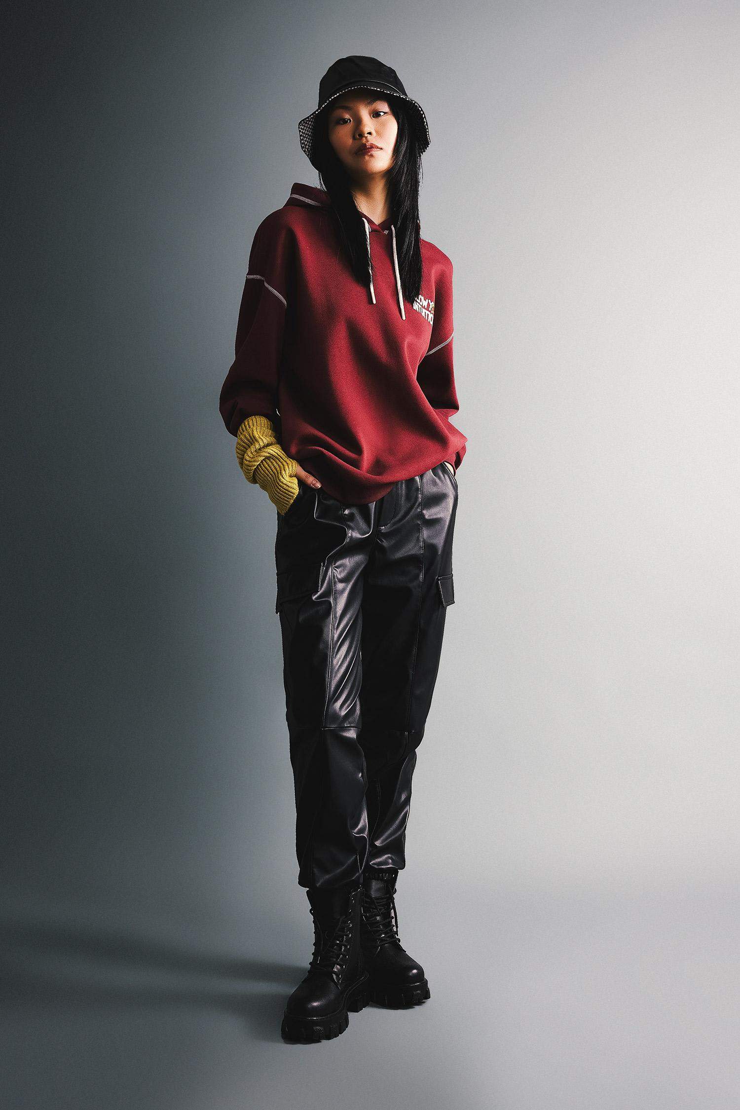 بنطلون كارجو جلد صناعي جوجر