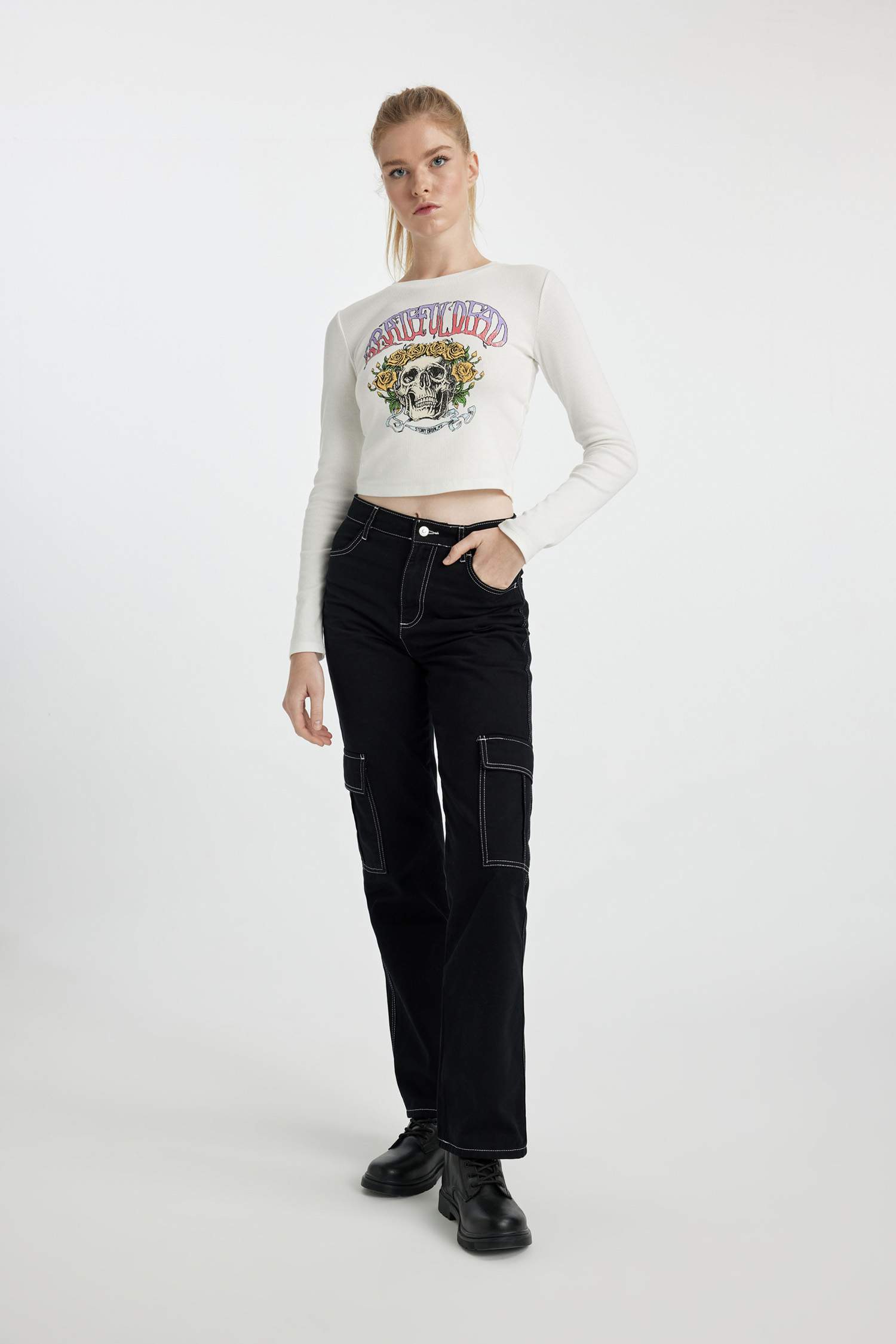 Брюки карго прямого крою з габардину для жінок