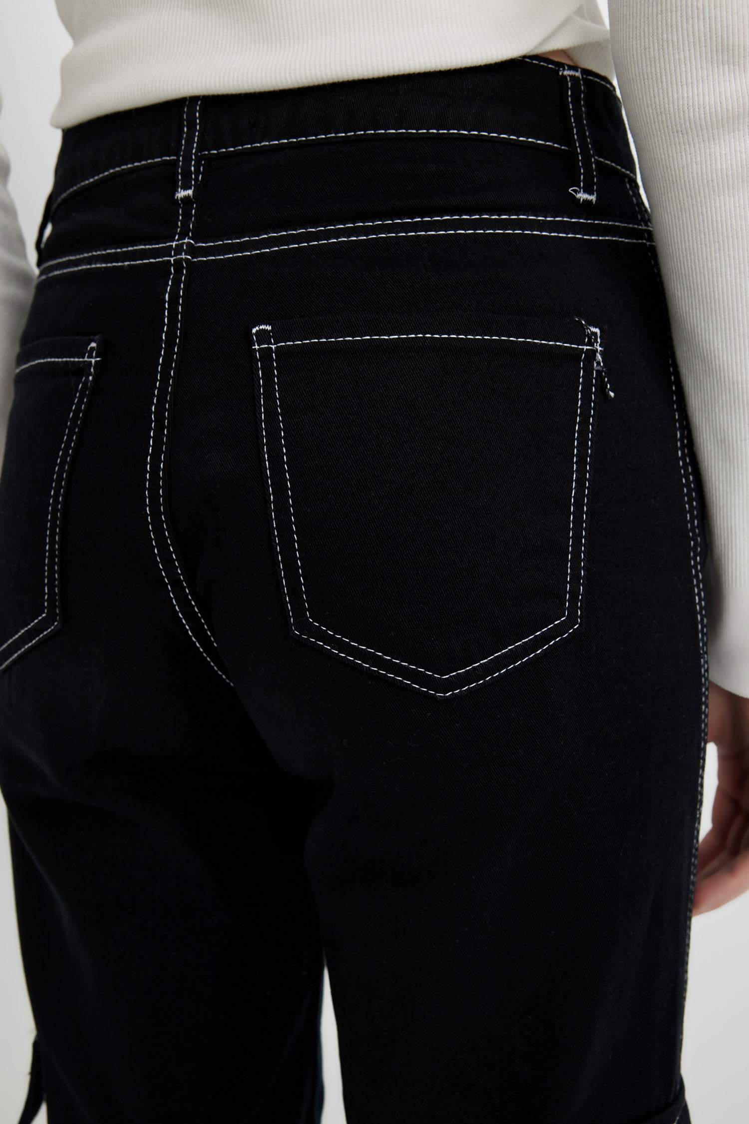 بنطلون كارجو بقصة مستقيمة