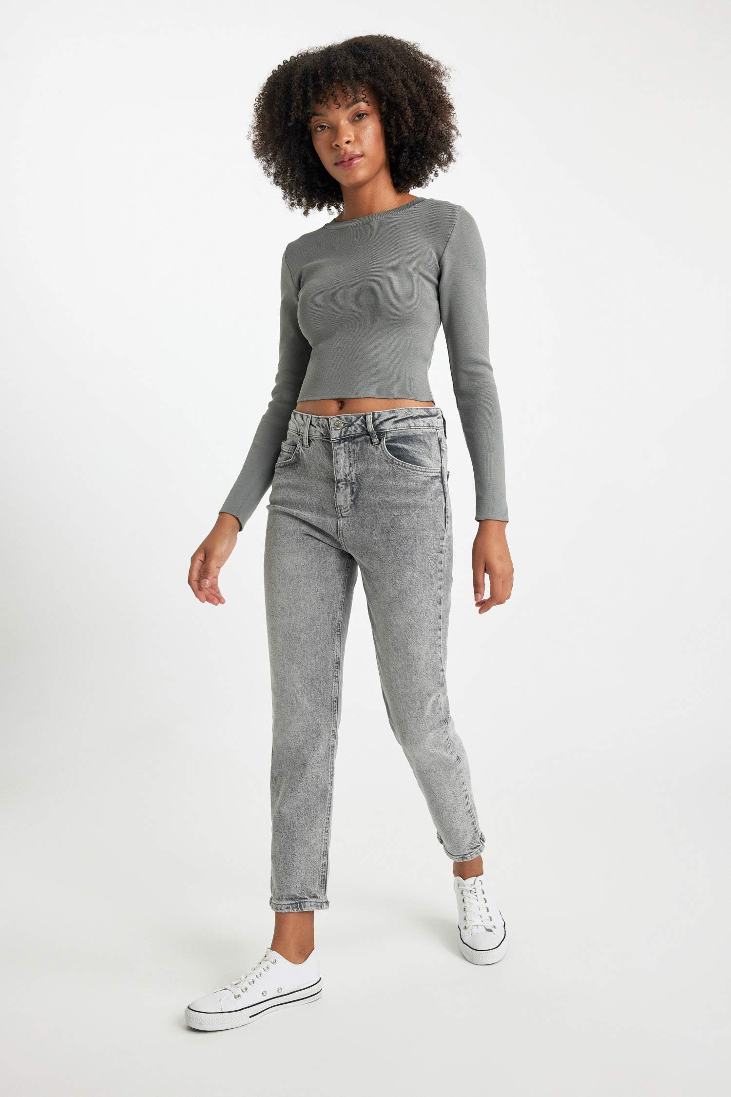 بنطلون جينز قصة مريحة بخصر عالي