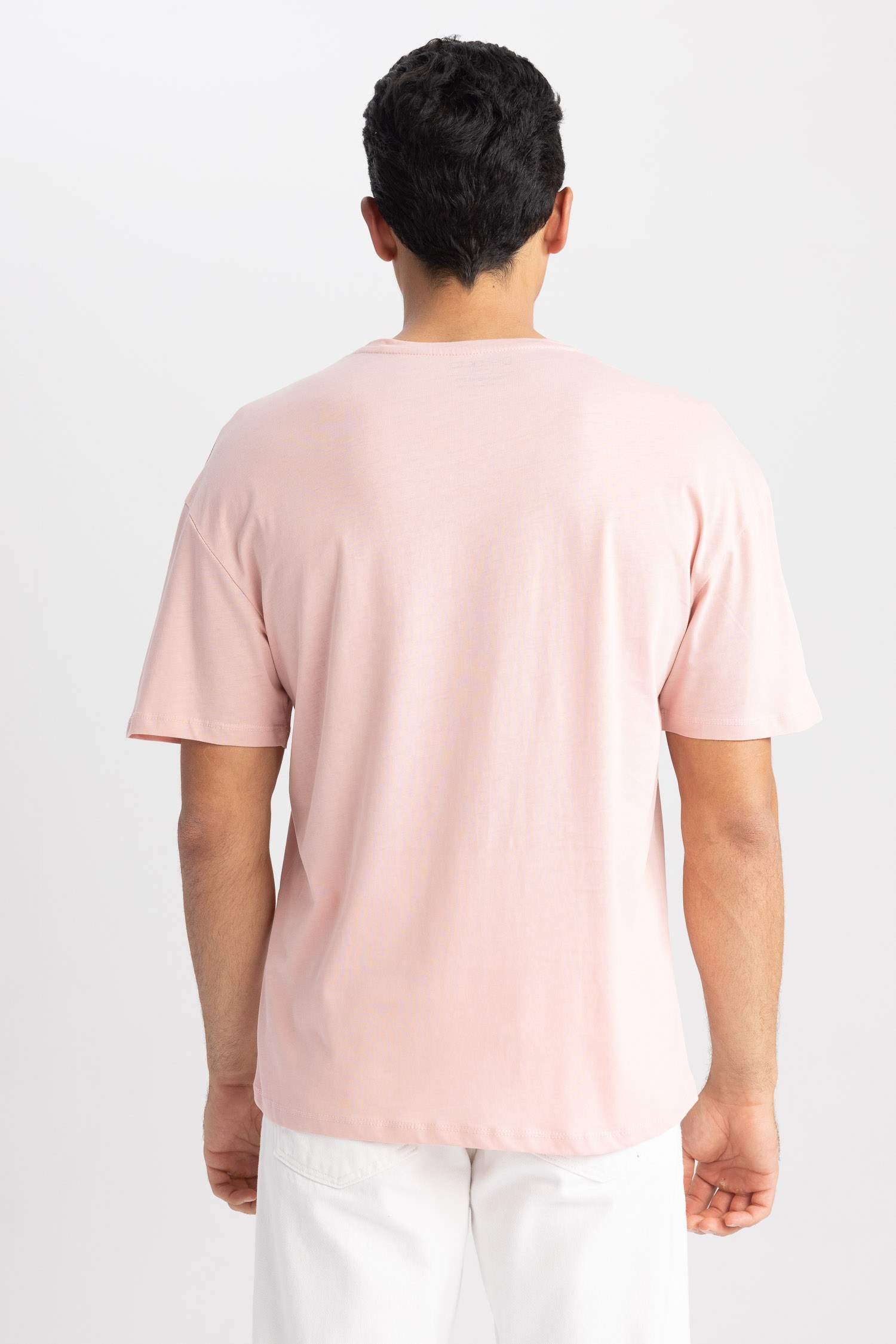 تيشيرت مطبوع قصة مريحة برقبة مستديرة