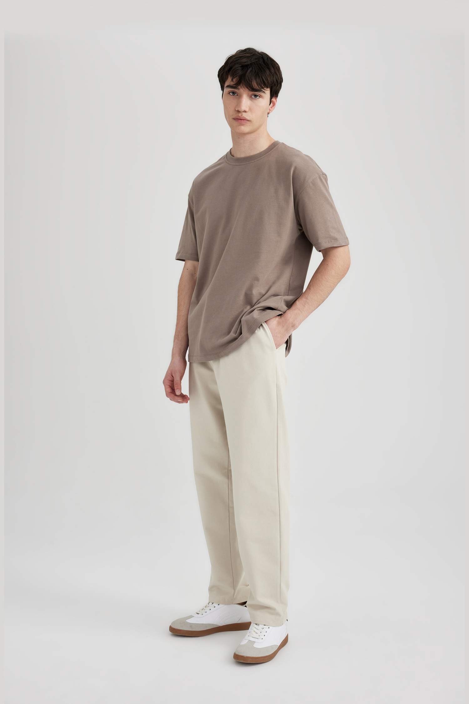 Pantalon de Survêtement Coupe Droite à Poches et Jambes Droites