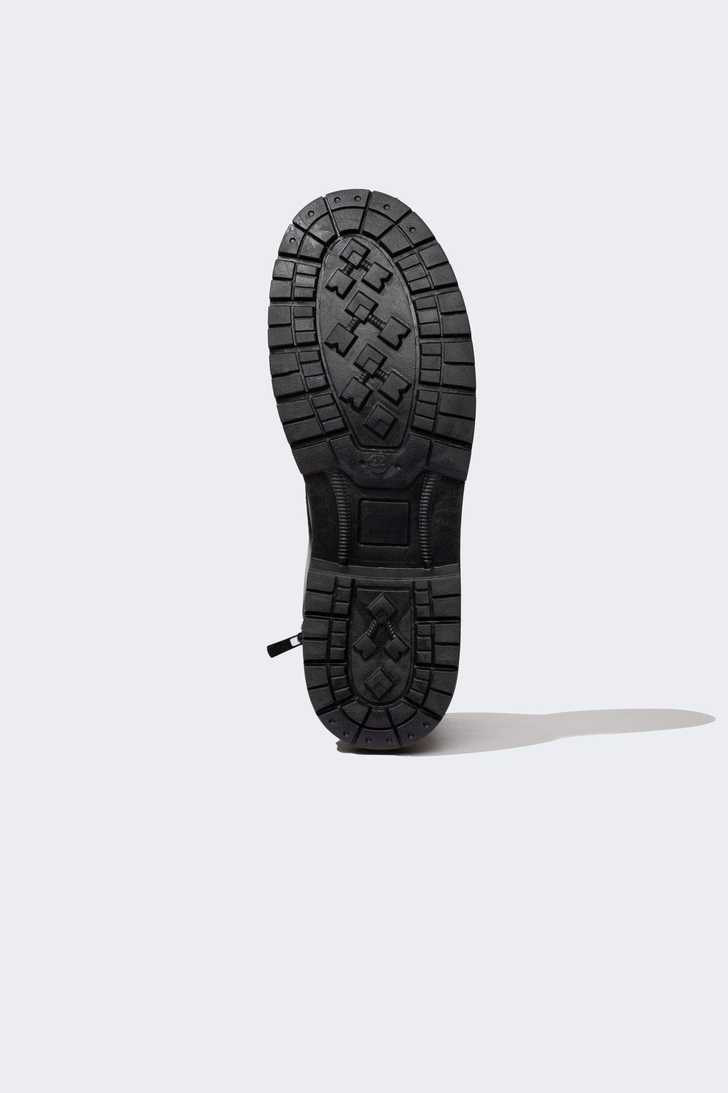 بوت رجالي بكعب سميك برباط وسحاب