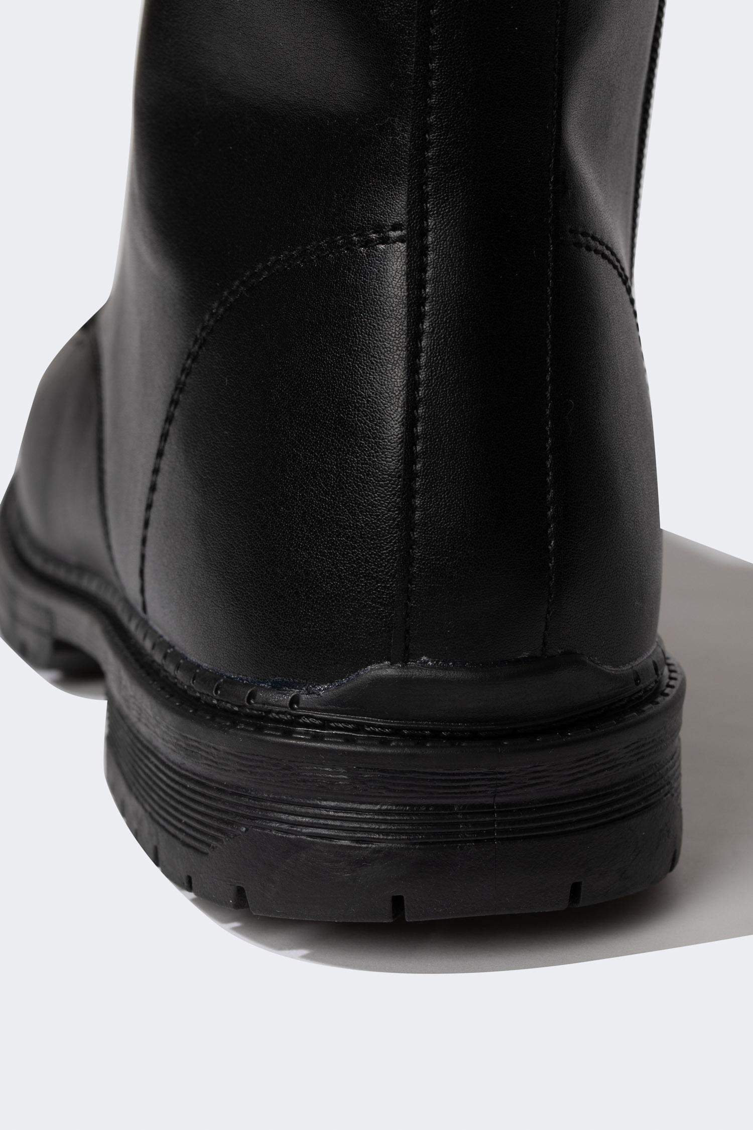 بوت رجالي بكعب سميك برباط وسحاب