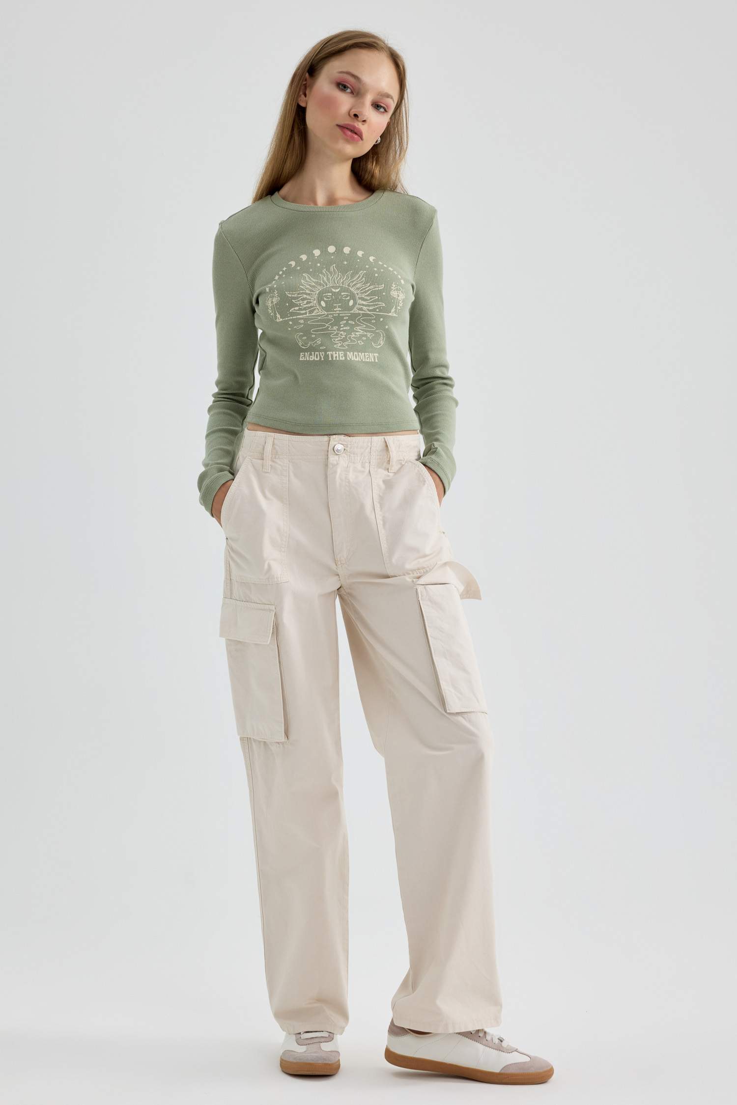 Straight Fit Standard Gabardine Cargo Trousers