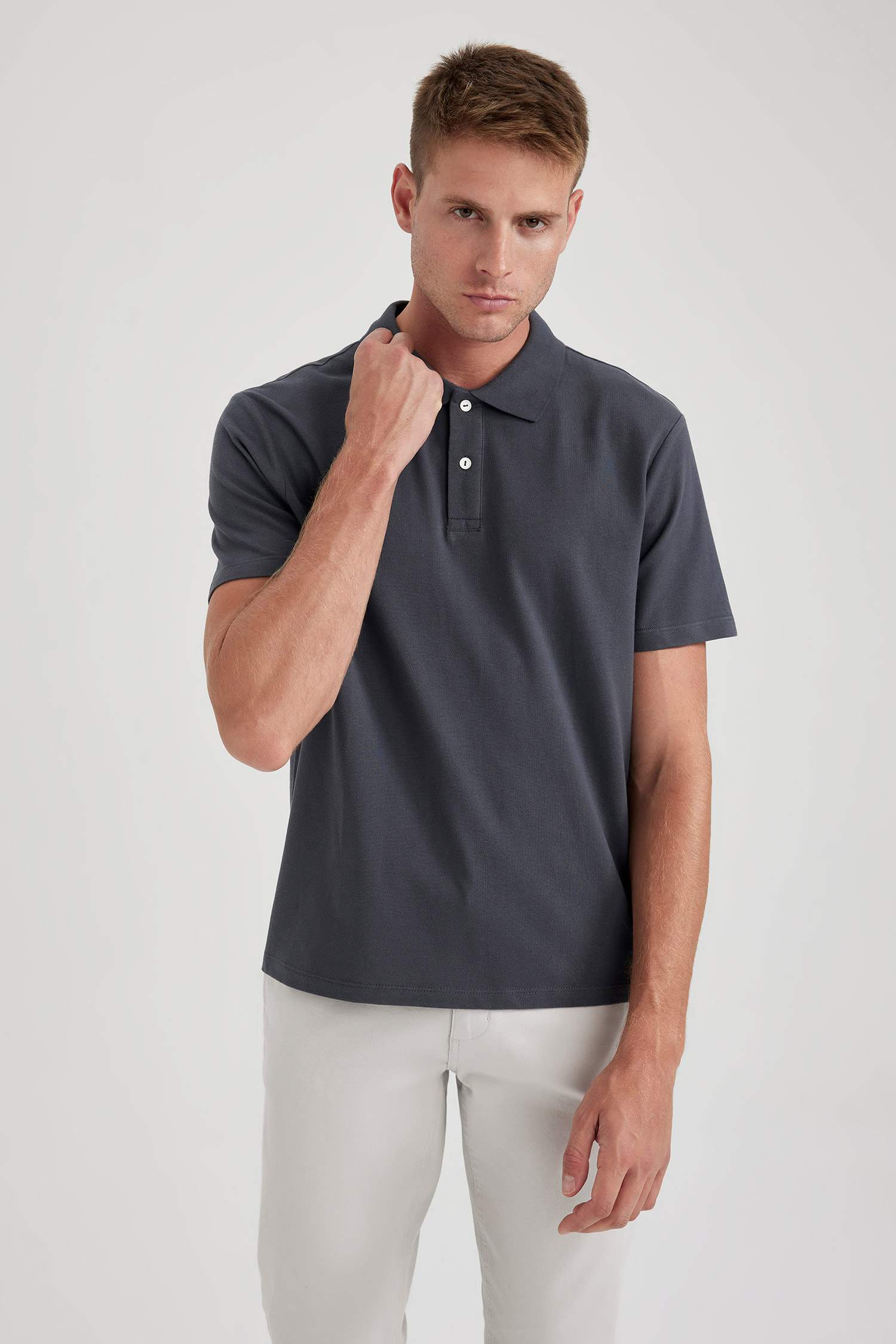 تيشيرت بولو قطن قصة عادية