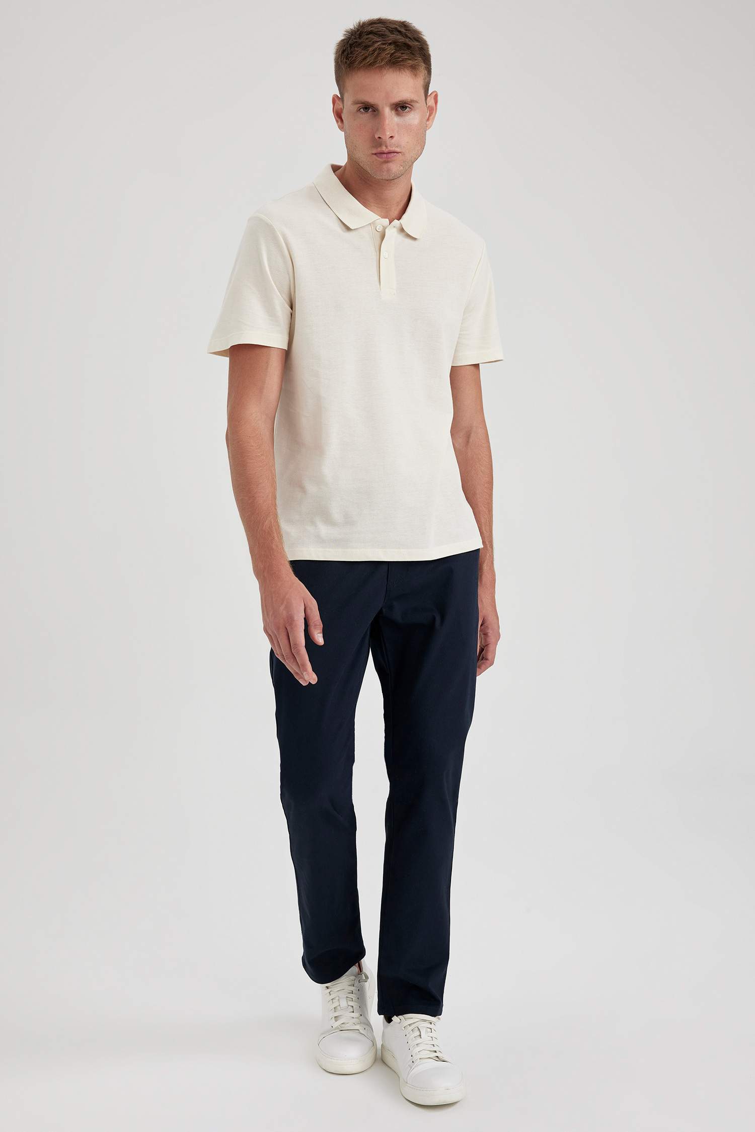 تيشيرت بولو قطن قصة عادية