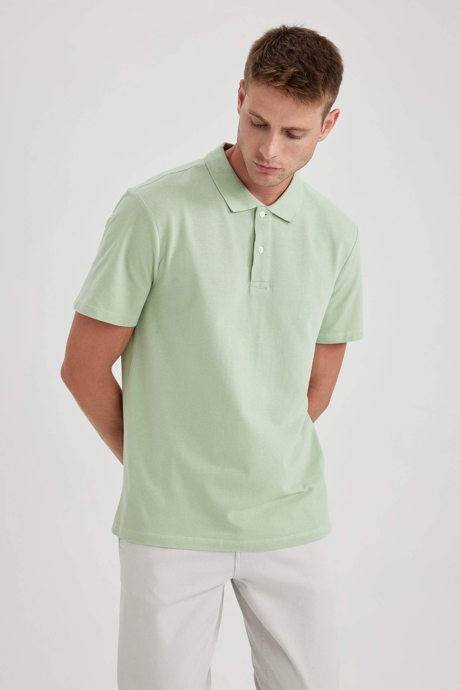 تيشيرت بولو قطن قصة عادية