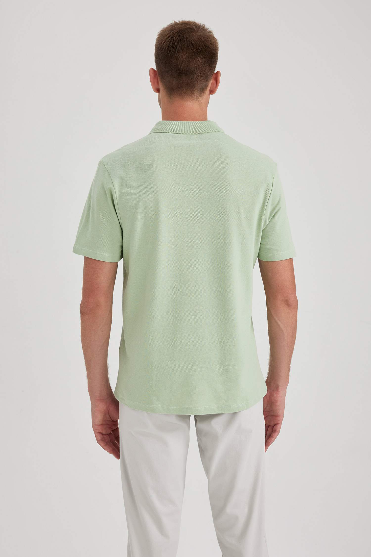 تيشيرت بولو قطن قصة عادية