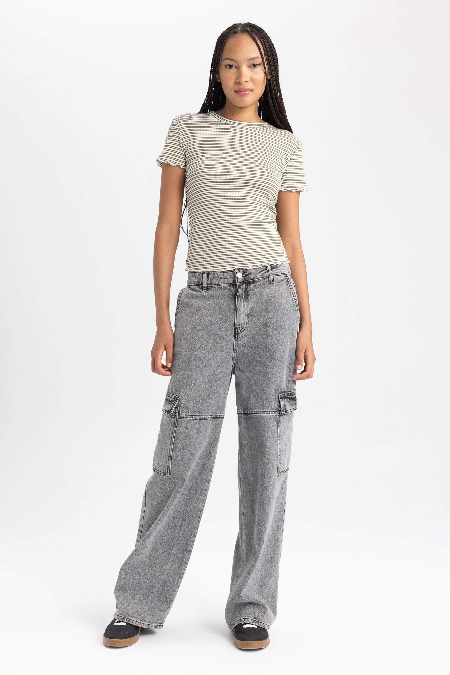 تي شيرت نص ردن سليم فيت بياخة مستديرة