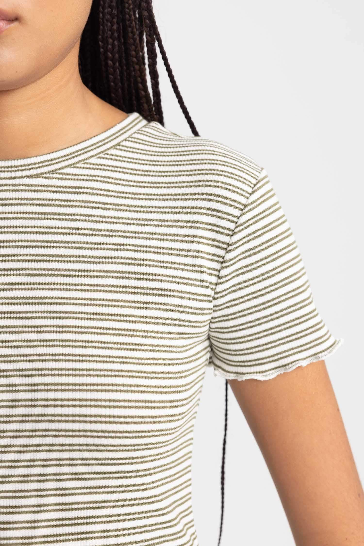 تي شيرت نص ردن سليم فيت بياخة مستديرة