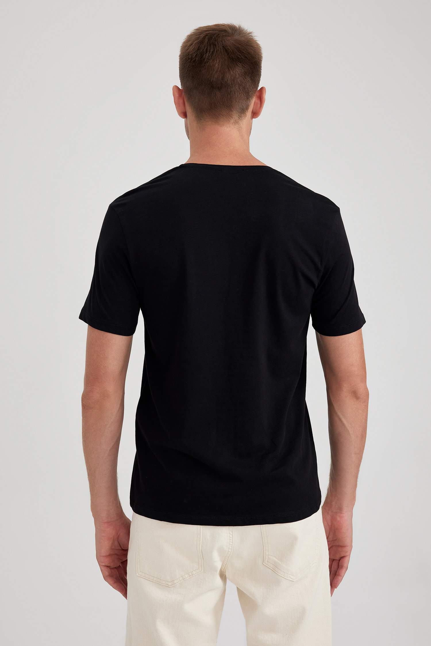 تي شيرت قطن سليم فيت بياخة V