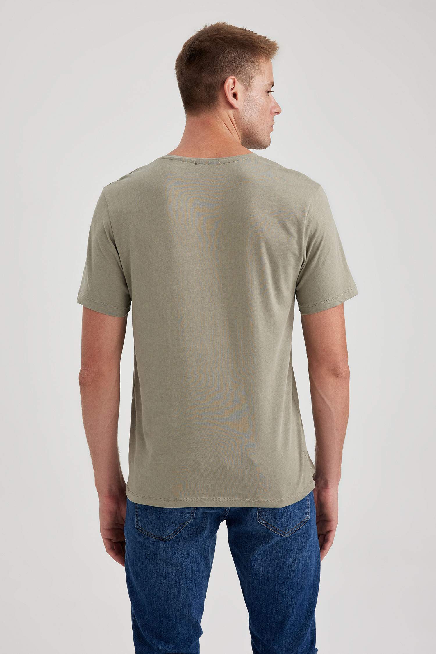 تي شيرت قطن سليم فيت بياخة V