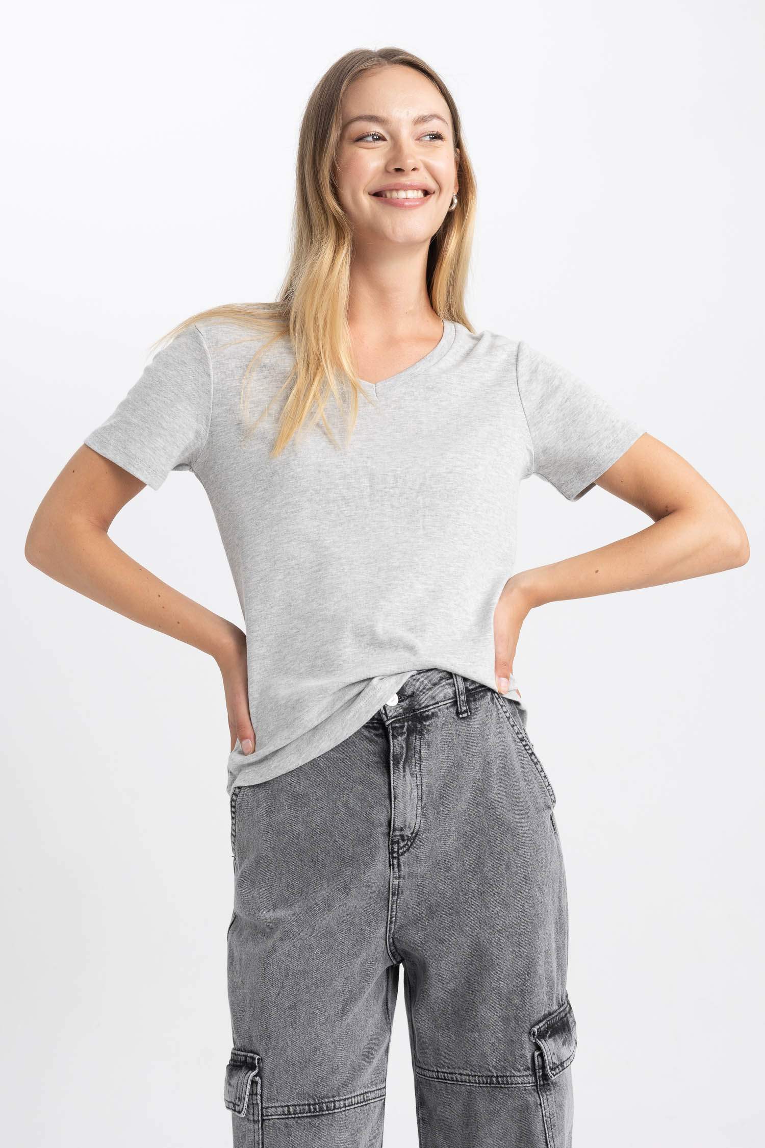 تي شيرت نص ردن مضلع سليم فيت