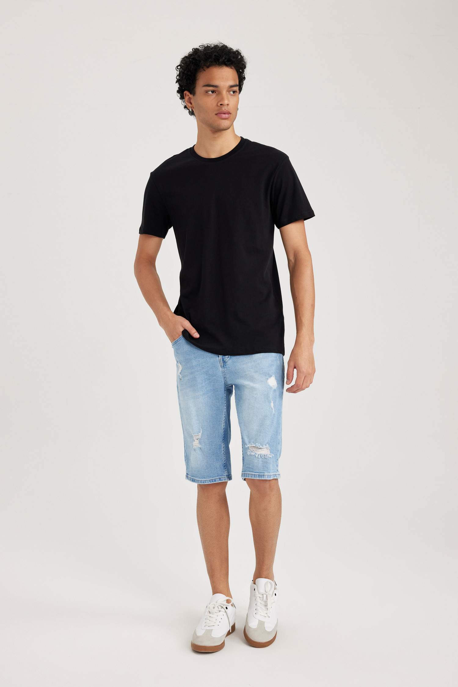 تي شيرت قطن سادة بيزك سليم فيت بياخة مستديرة