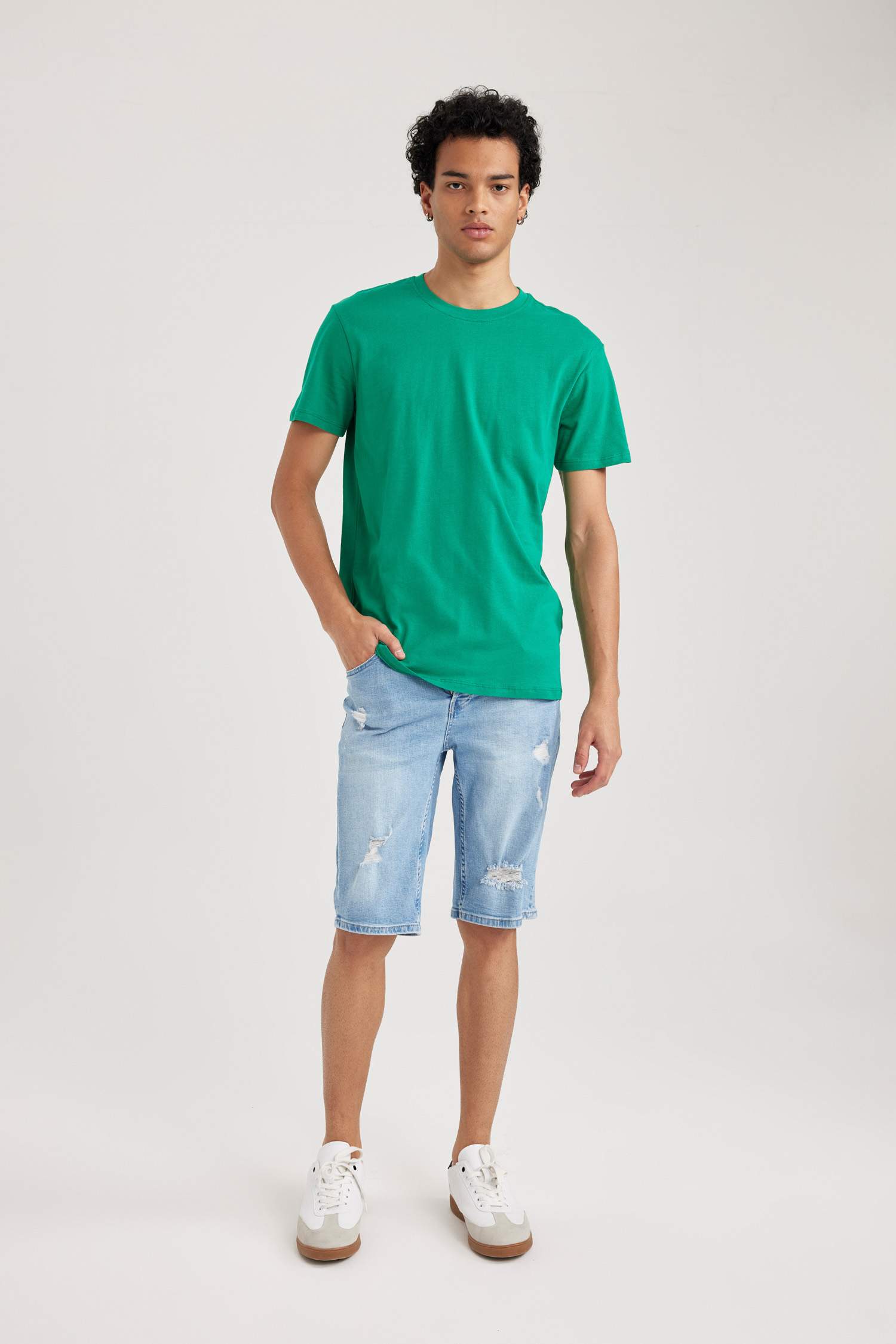 Slim Fit Crew Neck Basic Cotton Short Sleeve T-Shirt