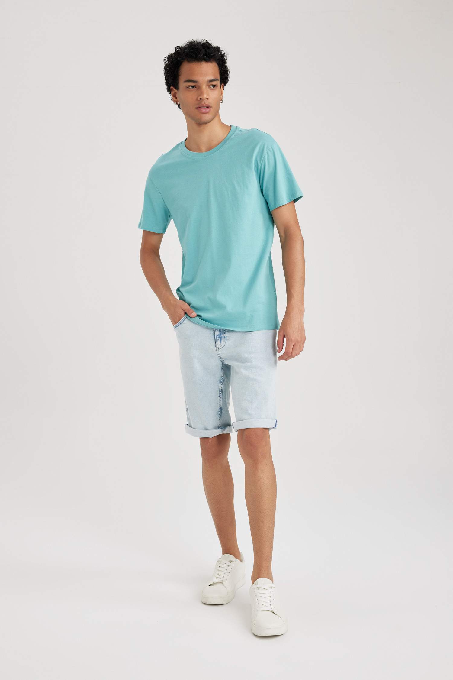 تي شيرت قطن سادة بيزك سليم فيت بياخة مستديرة