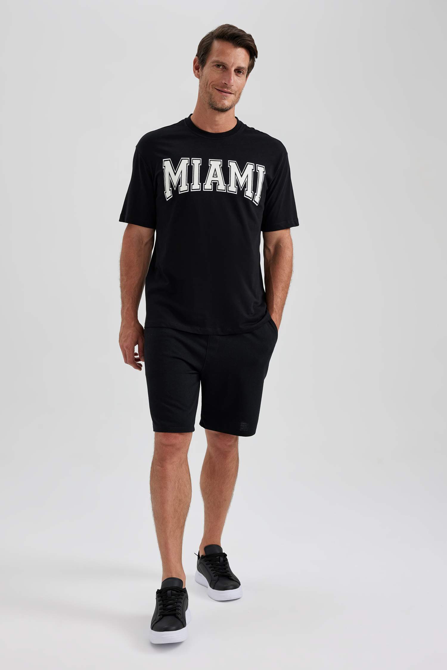 Regular Fit Crew Neck Short Sleeve T-Shirt