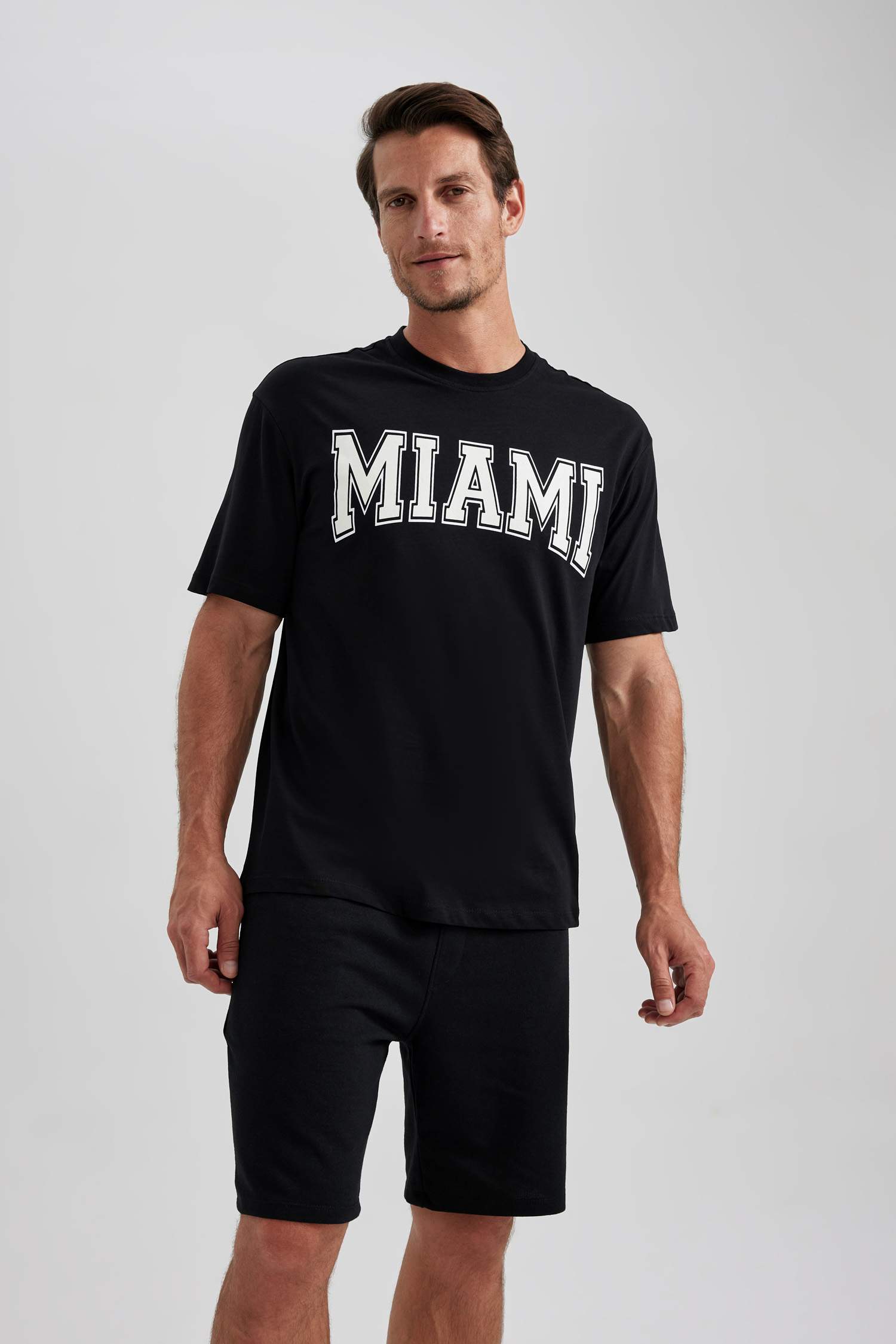 Regular Fit Crew Neck Short Sleeve T-Shirt