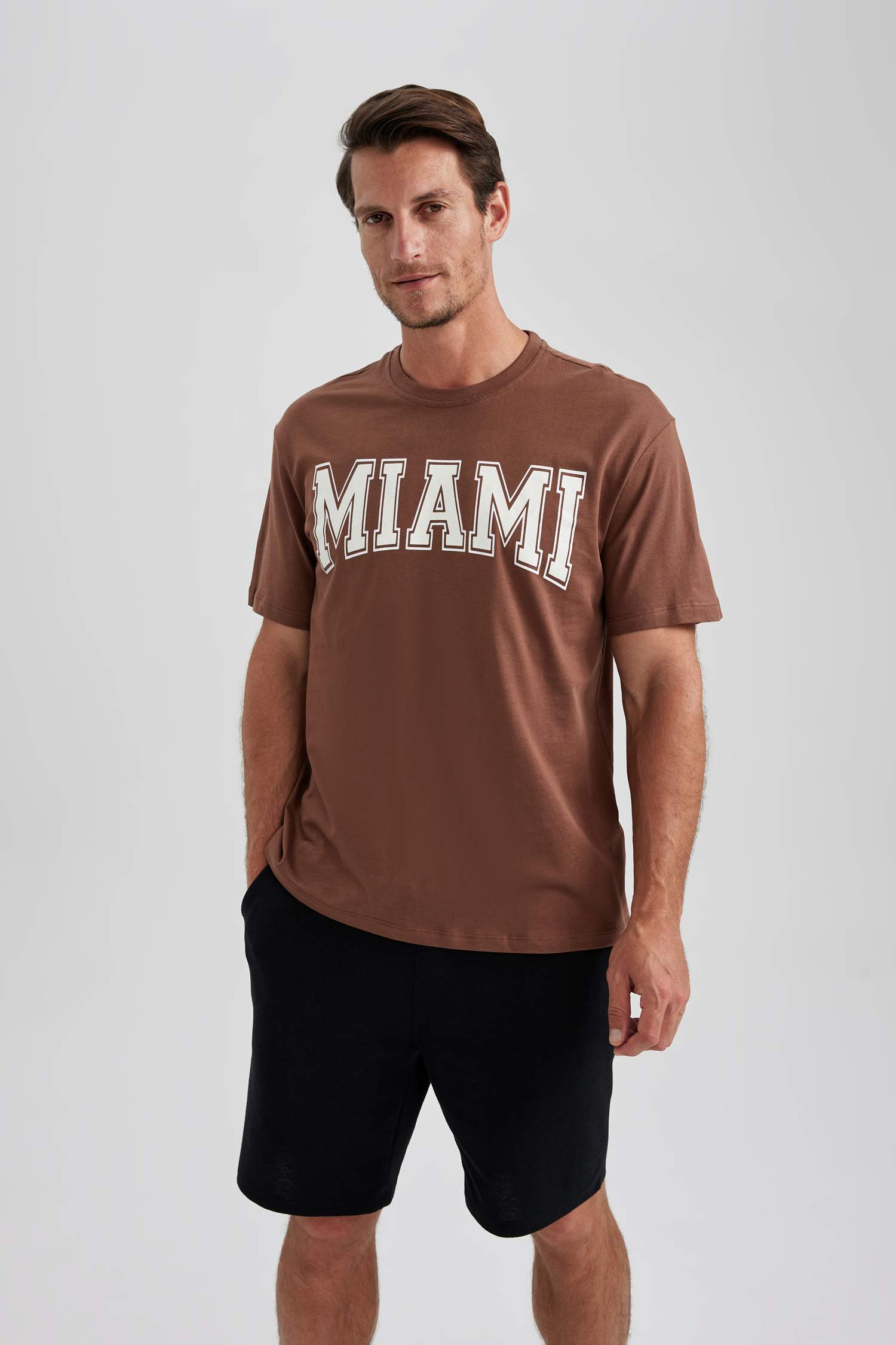 Regular Fit Crew Neck Short Sleeve T-Shirt