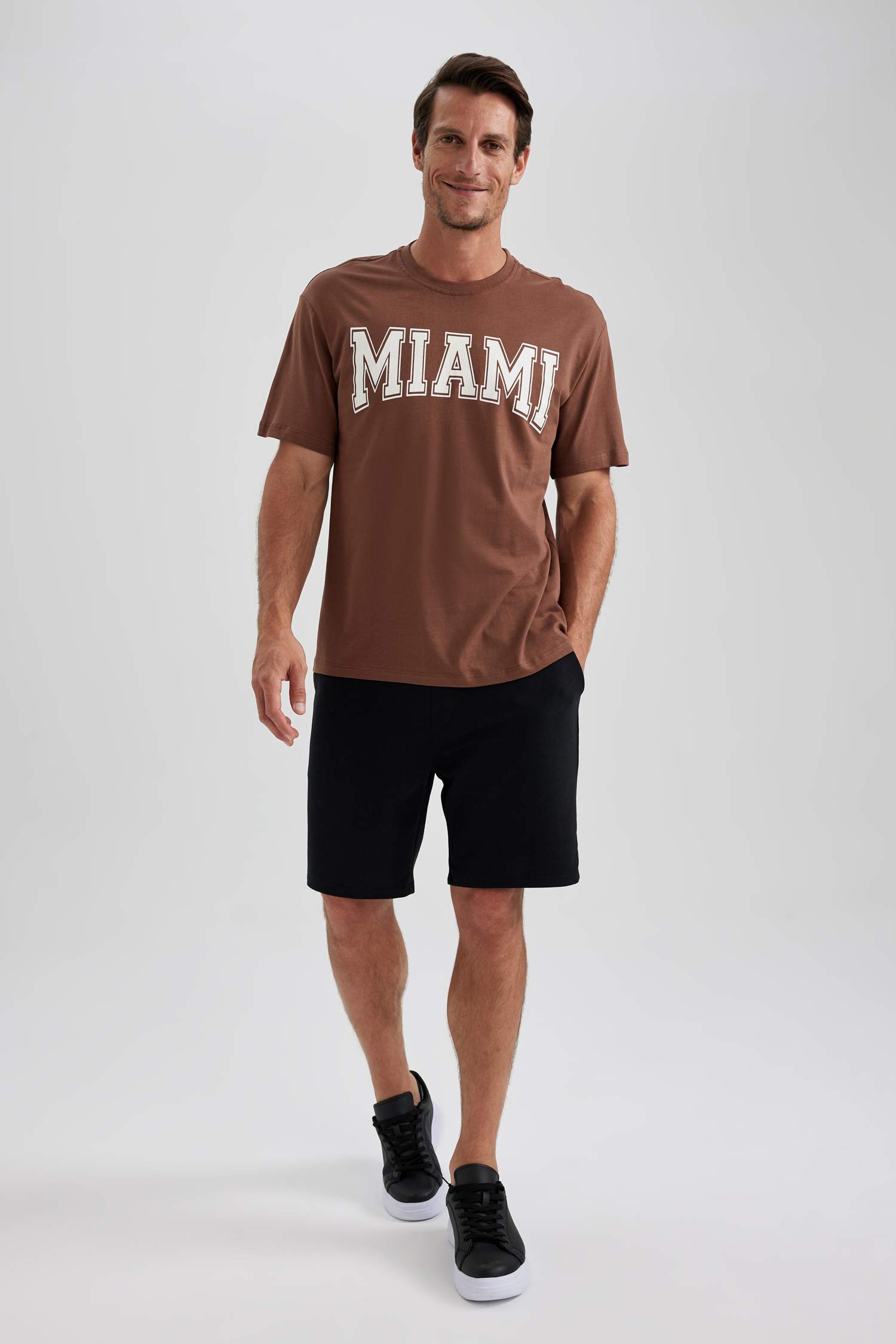 Regular Fit Crew Neck Short Sleeve T-Shirt