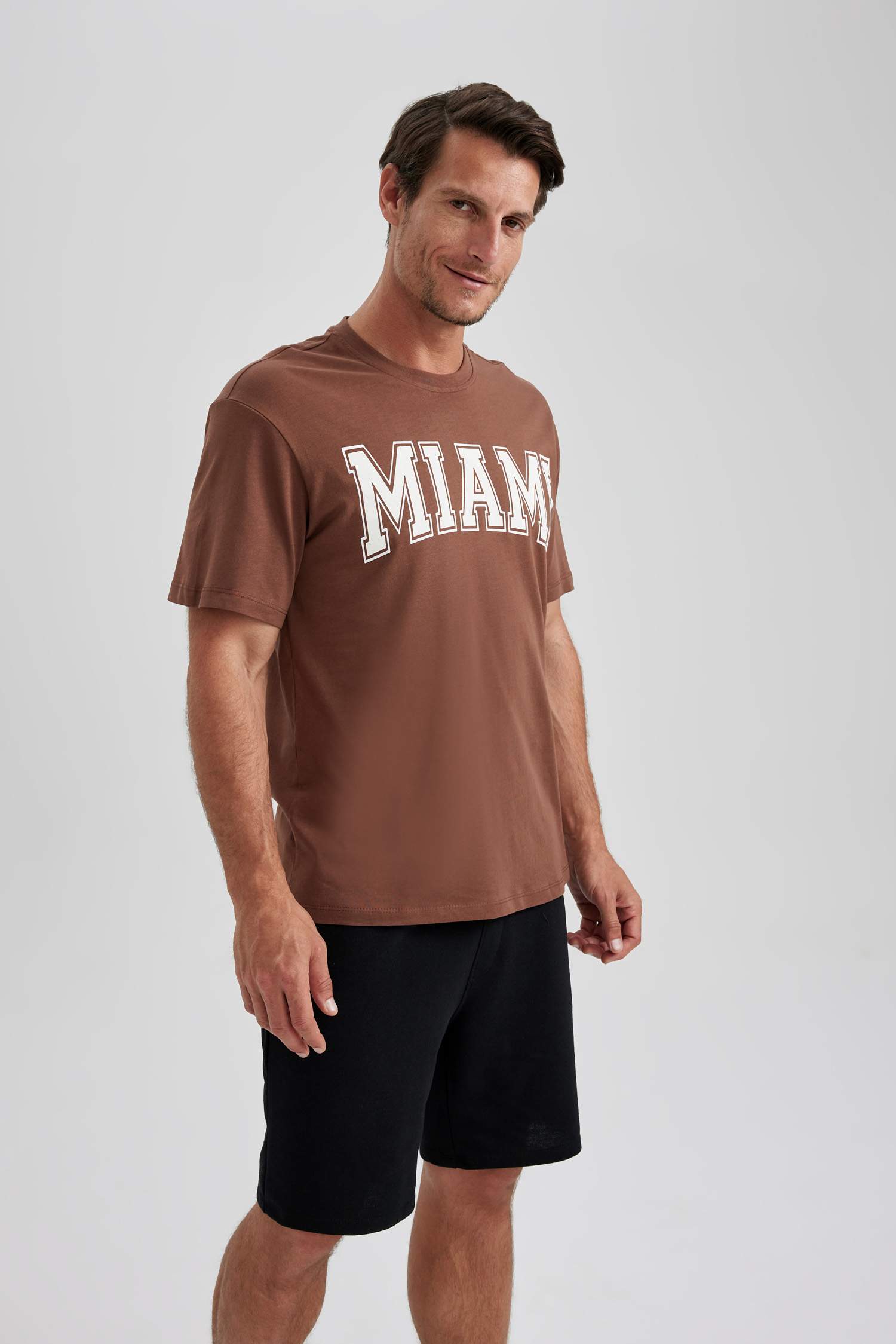 Regular Fit Crew Neck Short Sleeve T-Shirt