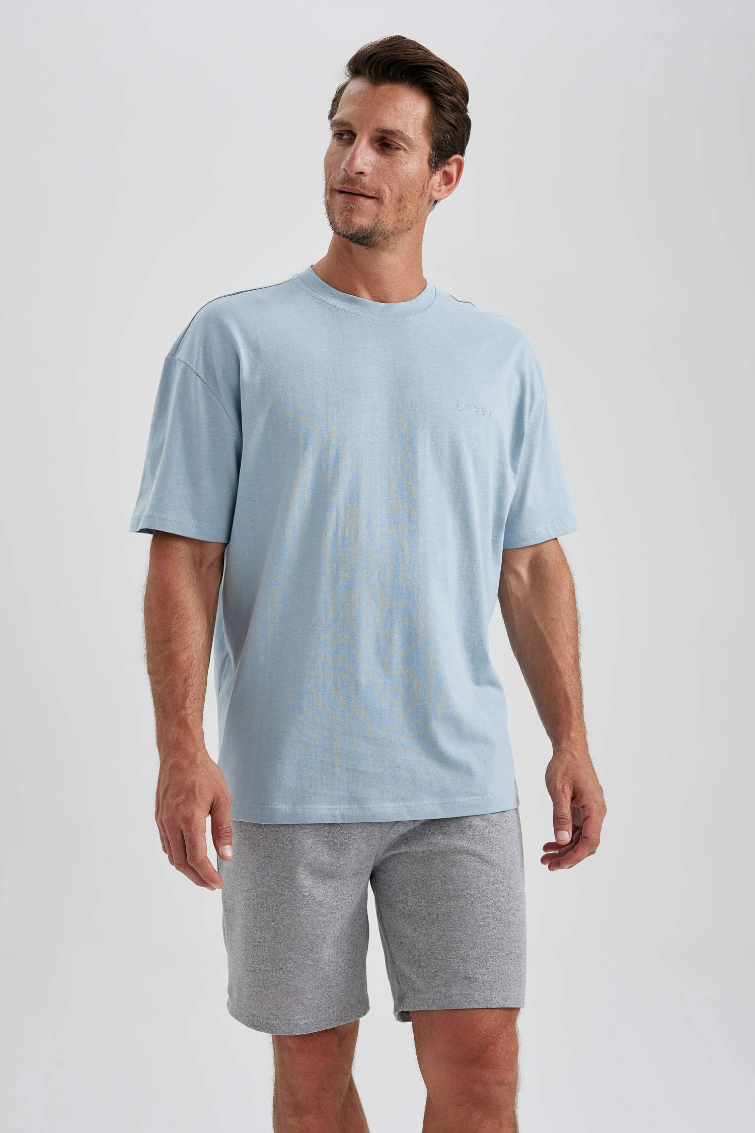Oversize Fit Crew Neck Short Sleeve T-Shirt